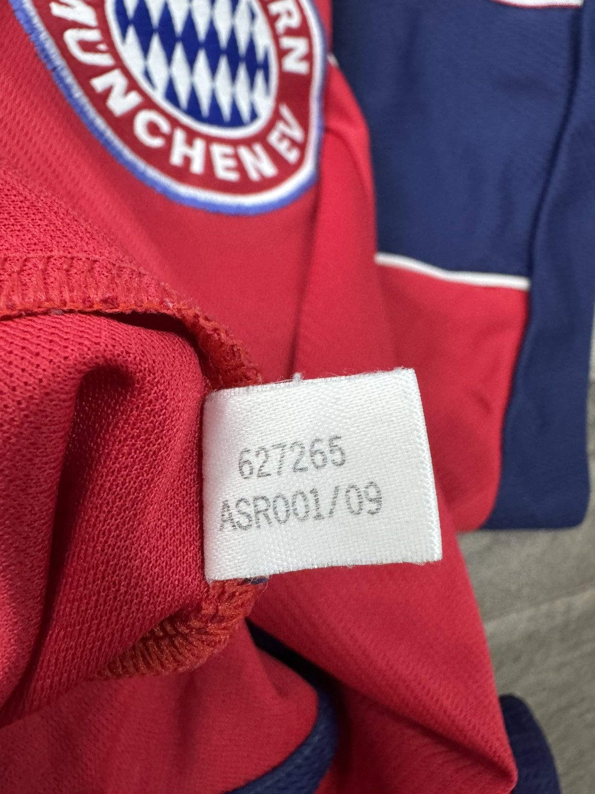 Adidas Vintage Bayern Munich Home football Jersey 1999 - 2001 Size US XL / EU 56 / 4 - 13 Thumbnail
