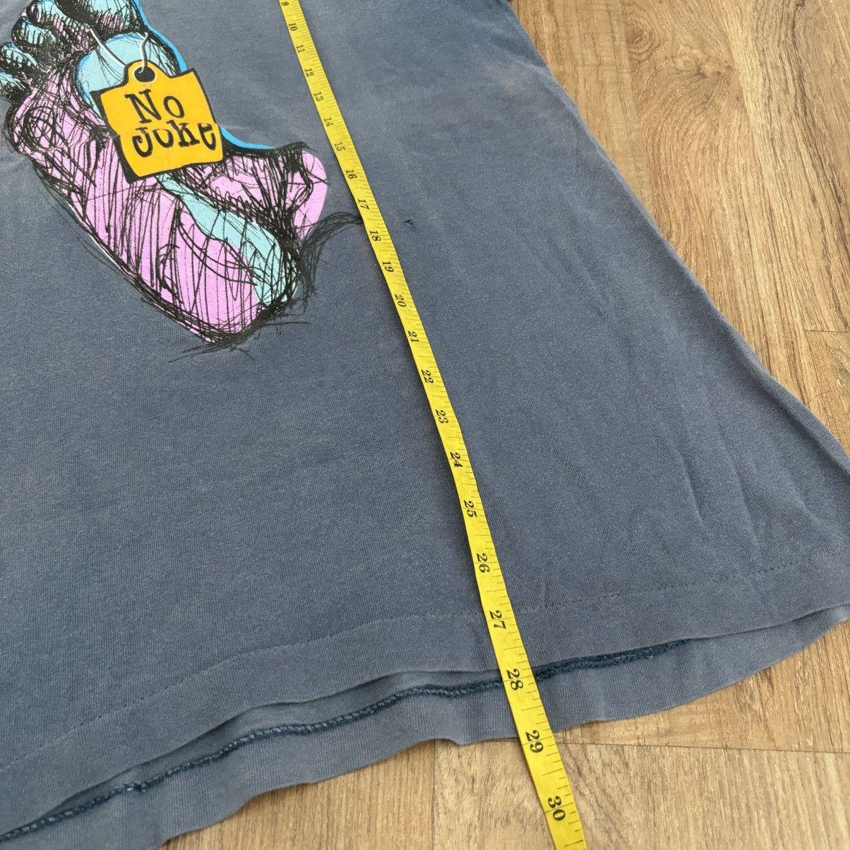 Vintage Vintage 90’s No Joke Skateboards Shirt Streetwear Size US M / EU 48-50 / 2 - 13 Thumbnail
