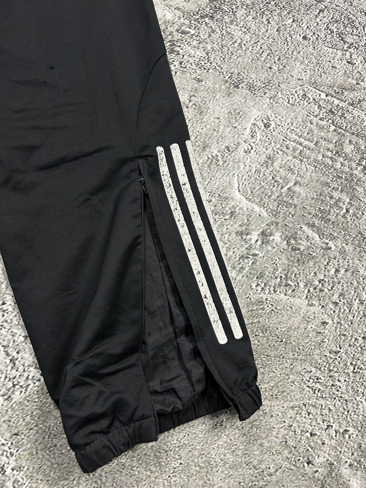 Adidas Adidas vintage black track pants small logo 2000s drill Y2K Size US 30 / EU 46 - 7 Thumbnail