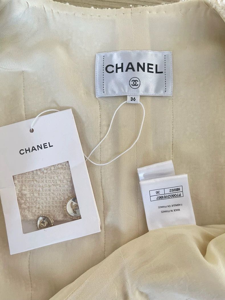 Chanel Chanel White heavy industry beaded vest Size XS / US 0-2 / IT 36-38 - 3 Thumbnail