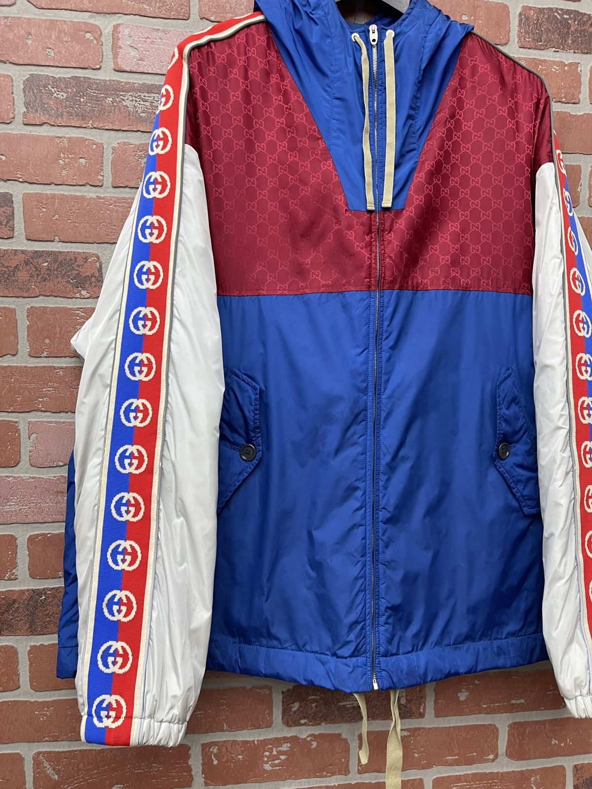 Gucci Size 56 - Gucci Windbreaker GG Striped Reflective Size US XL / EU 56 / 4 - 2 Thumbnail