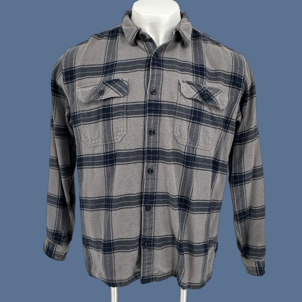 Patagonia Patagonia Shirt Mens XL Gray Plaid Organic Cotton Fjord Flannel Button Up Size US XL / EU 56 / 4 - 1 Thumbnail