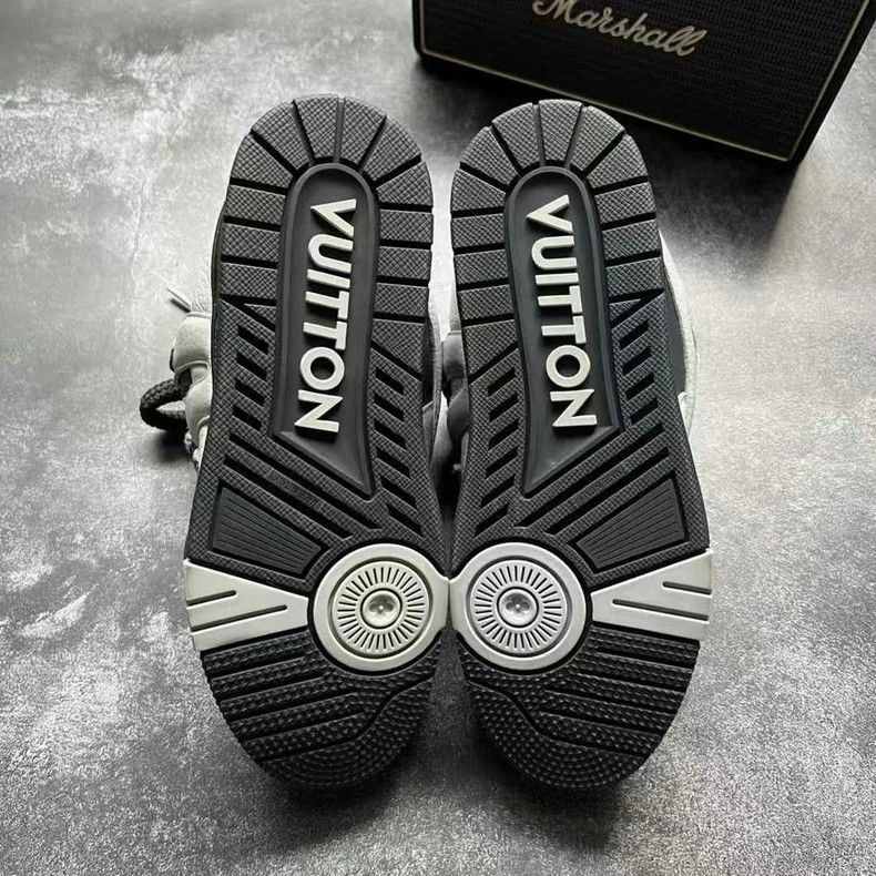Louis Vuitton Louis Vuitton Louis Vuitton Skate Shoes Black Gray Size 39 Size US 5 / EU 37 - 7 Thumbnail