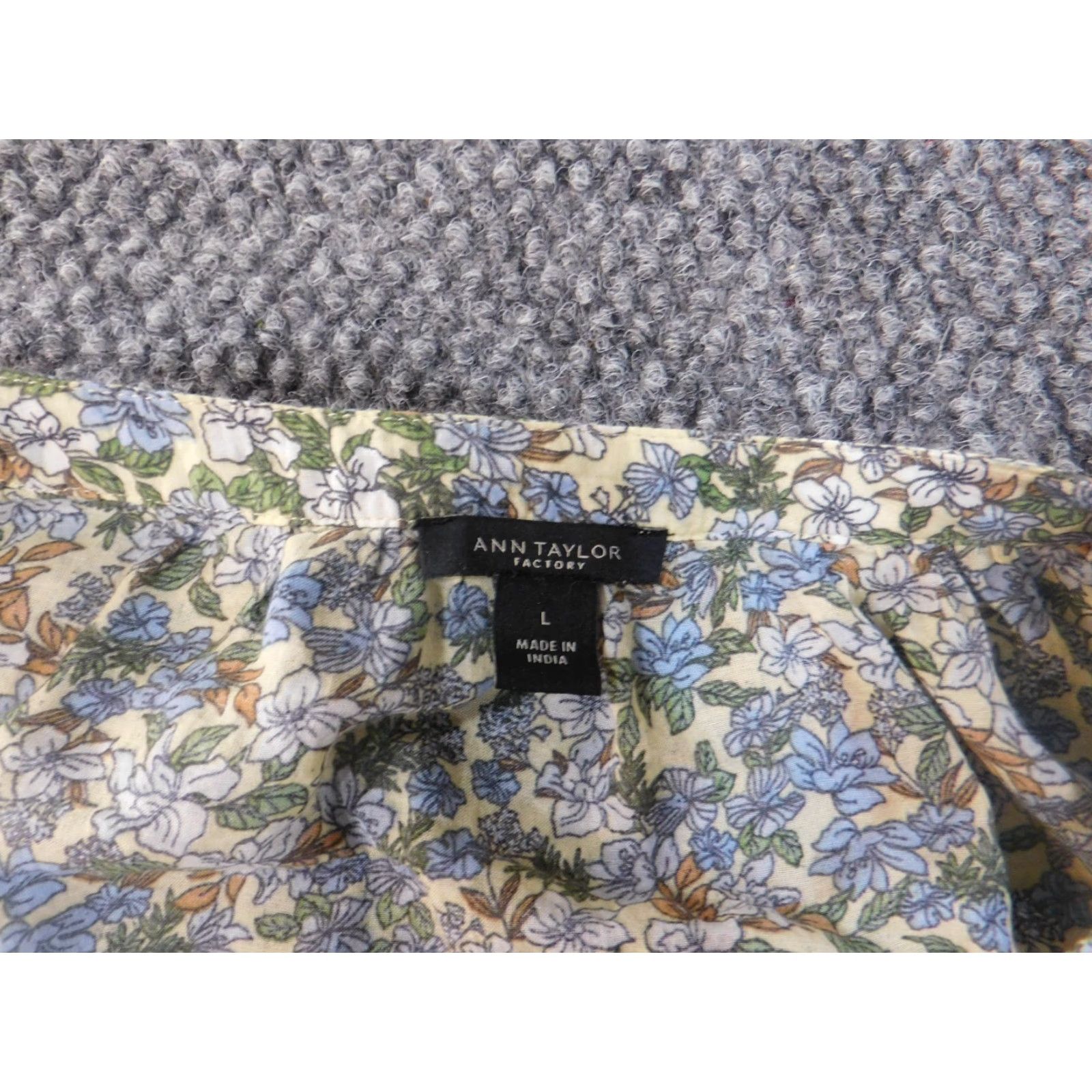Vintage Ann Taylor Top Large Green Floral Button Up Womens Regular L Cotton Rayon Woven Button-Up Casual Shirt Women Fashion Green Floral 90s? Size L / US 10 / IT 46 - 4 Thumbnail