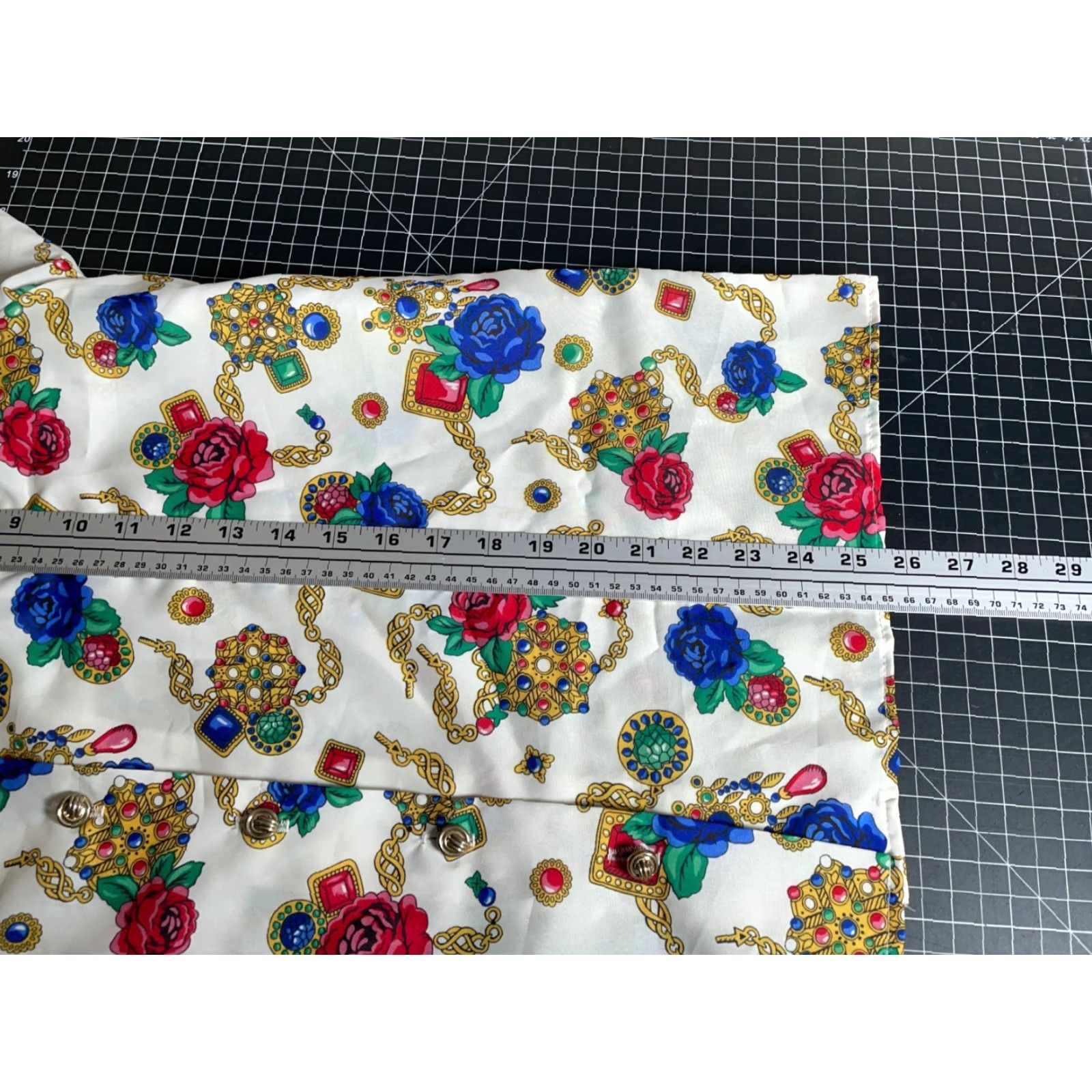 Vintage Cape Cod Floral Gold Chains Print Shirt Women's XL White Camp Collar AOP Vintage 90s Bohemian Retro Flower Shirt Womens XL White Cape Cod Size XL / US 12-14 / IT 48-50 - 6 Thumbnail