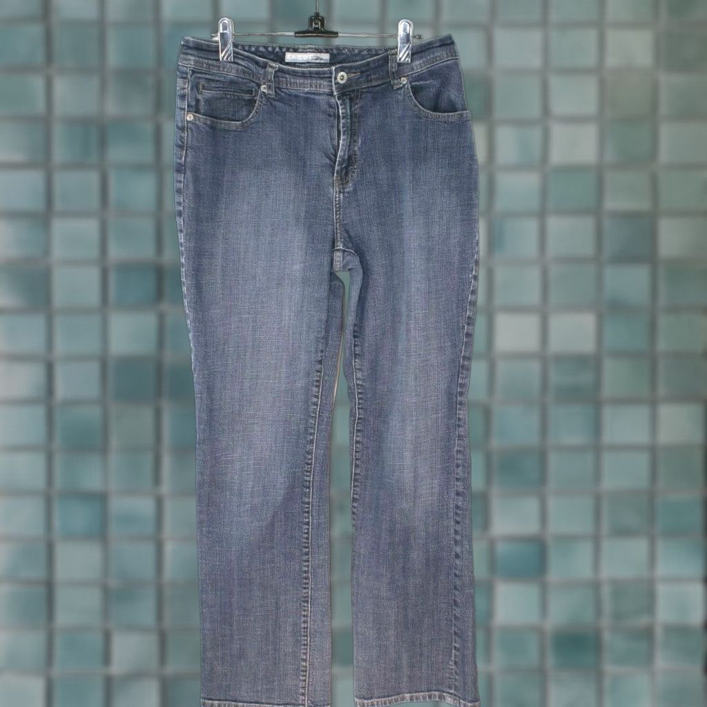 Vintage VINTAGE Chico's Bootcut Jeans Womens Size 1 Regular Fit High Rise Medium Wash Denim 30x29.5 Size 30" / US 8 / IT 44 - 1 Thumbnail