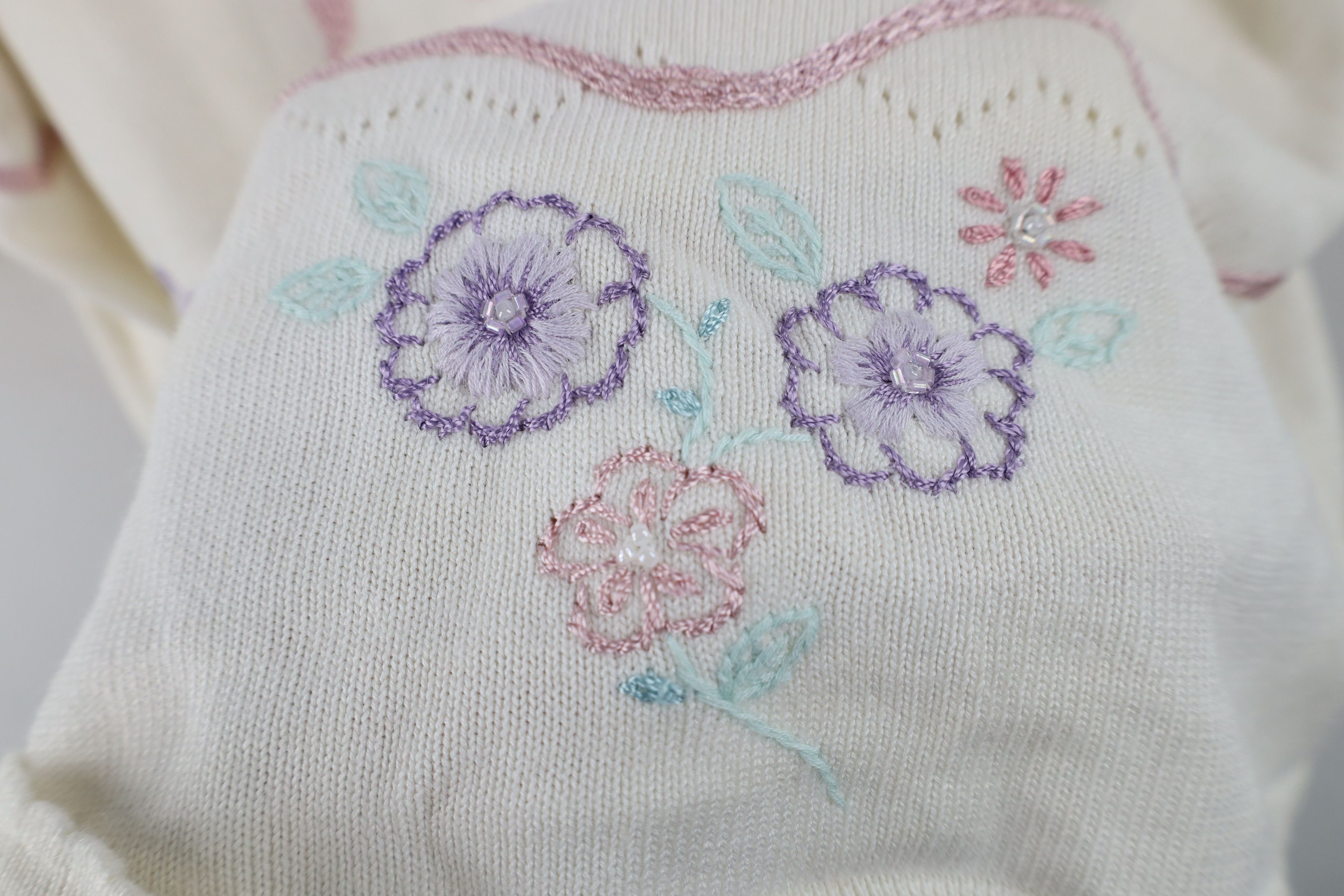 Vintage Vintage 90s Streetwear Flower Bowtie Knit Sweater White Size XL / US 12-14 / IT 48-50 - 6 Thumbnail