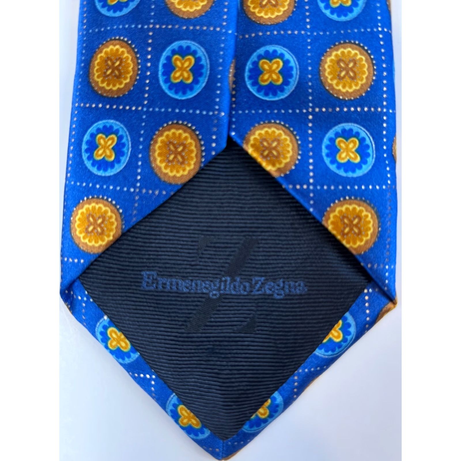 Ermenegildo Zegna VINTAGE Ermenegildo Zegna Men's Silk Tie Blue Geometric 100% Silk Made in Italy 59.25" 3 3/8" Length Width Dress Designer Tie Men’s Health? Size ONE SIZE - 7 Thumbnail