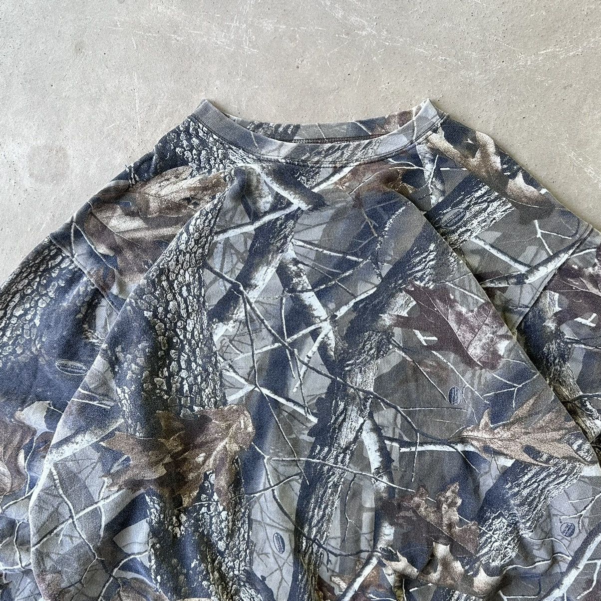 Vintage Y2K Carhartt Style Realtree Camo Crewneck Sweatshirt