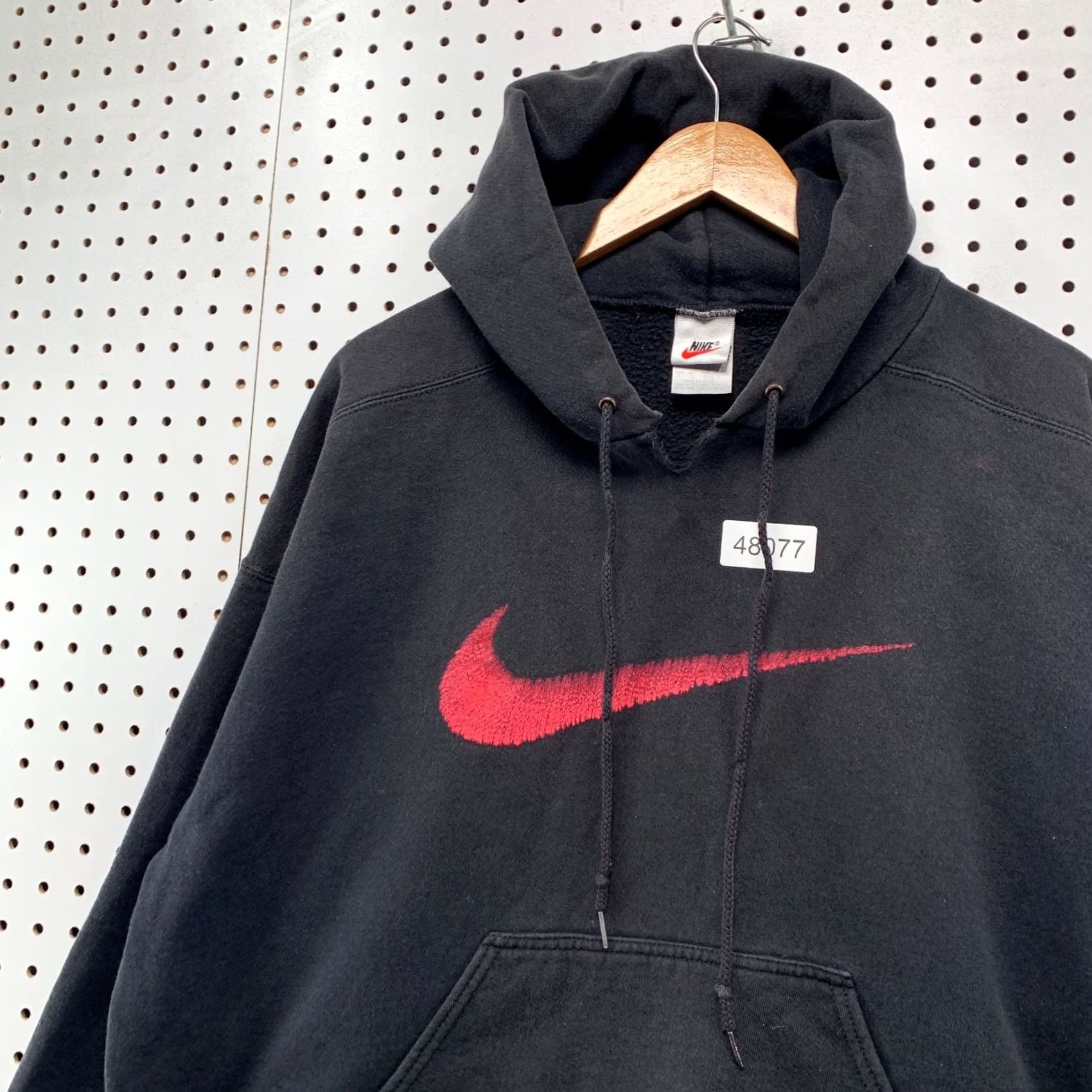 Nike VINTAGE Nike Hoodie Sweatshirt Men L Black Center Swoosh Essential 90s Theme Mens Size US L / EU 52-54 / 3 - 6 Thumbnail
