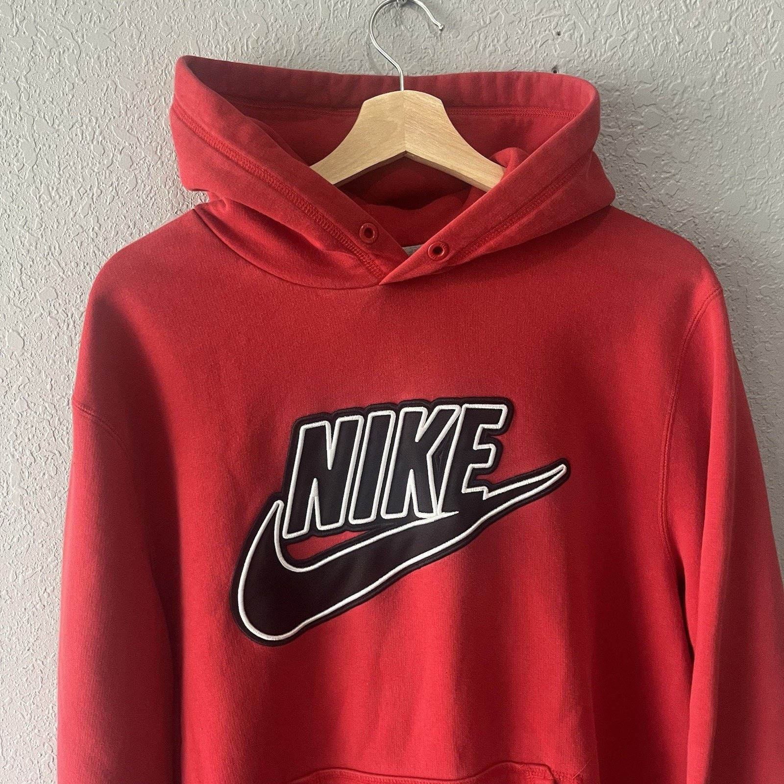 Nike 2000’s Nike Red Patch Logo Hoodie Men’s XL Long Sleeve Activ Size US XL / EU 56 / 4 - 2 Thumbnail