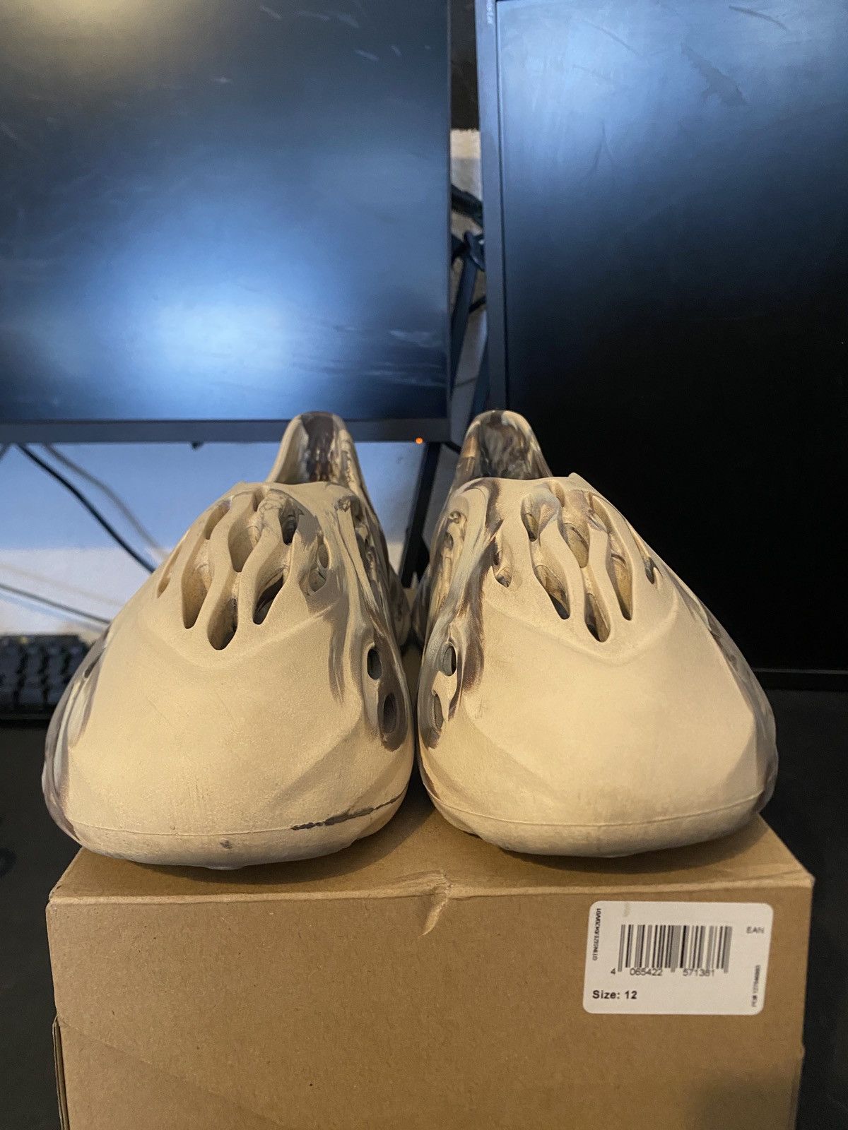 Adidas Yeezy FOAM RNNR MX Cream Clay Size US 12 / EU 45 - 6 Thumbnail