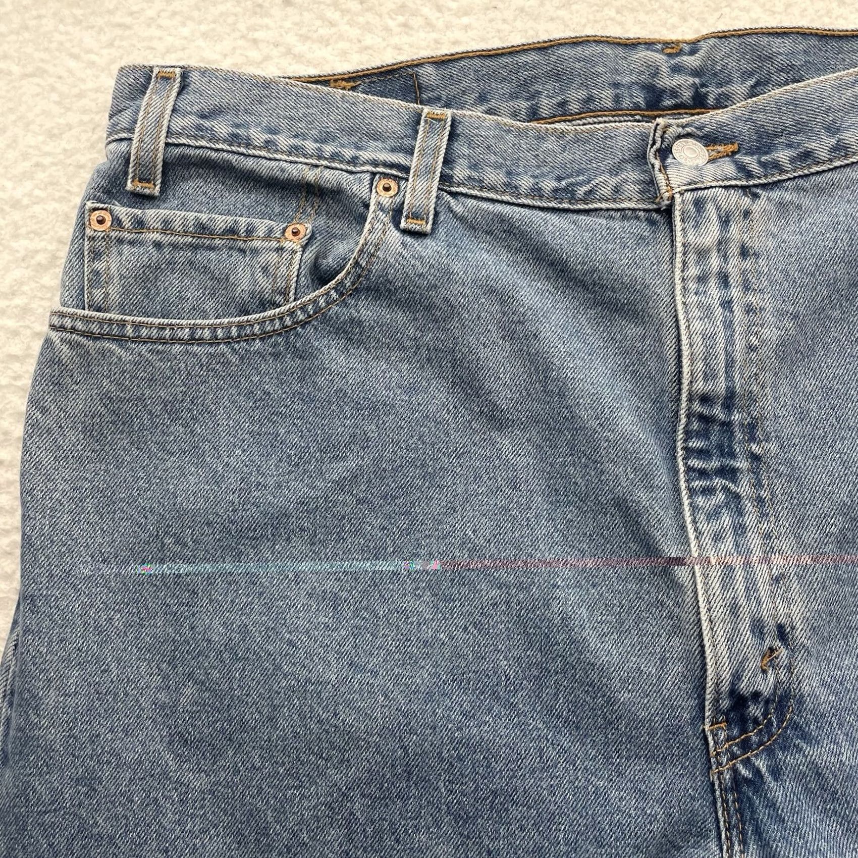 Levi's VINTAGE Levi's 505 Jeans Mens 42x32 Regular Fit Straight Leg Y2K Light Wash Blue Size US 42 / EU 58 - 3 Thumbnail
