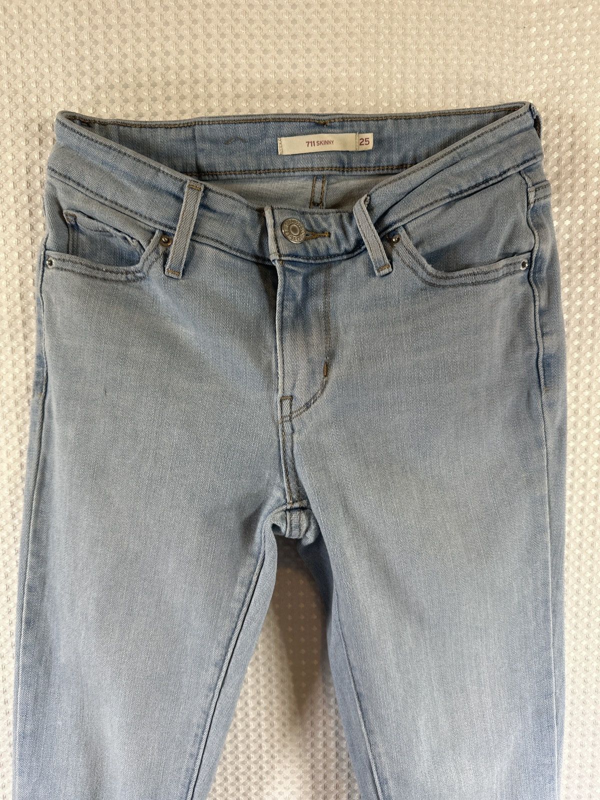 Levi's LEVI’S 711 SKINNY WOMEN'S JEANS Size 25" / US 0 / IT 36 - 7 Thumbnail