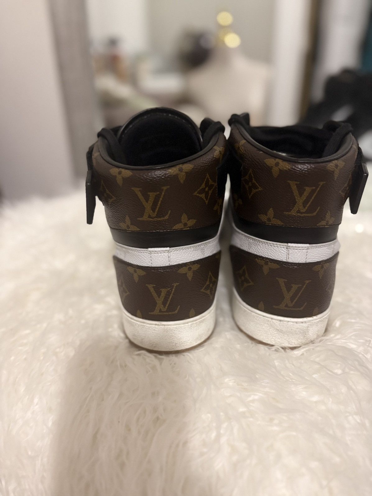 Louis Vuitton Louis Vuitton Rivoli Sneaker Size US 10 / EU 43 - 3 Thumbnail