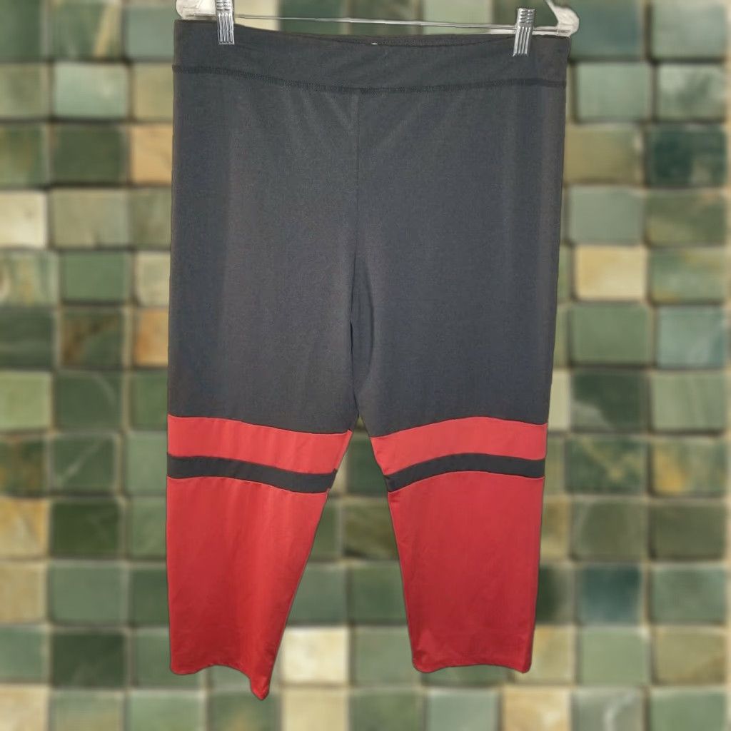 Vintage UNBRANDED Women's Gray Pink Capri Leggings 3XL Activewear Tight Fit Stay Cool Size 40" / US 18 - 1 Thumbnail