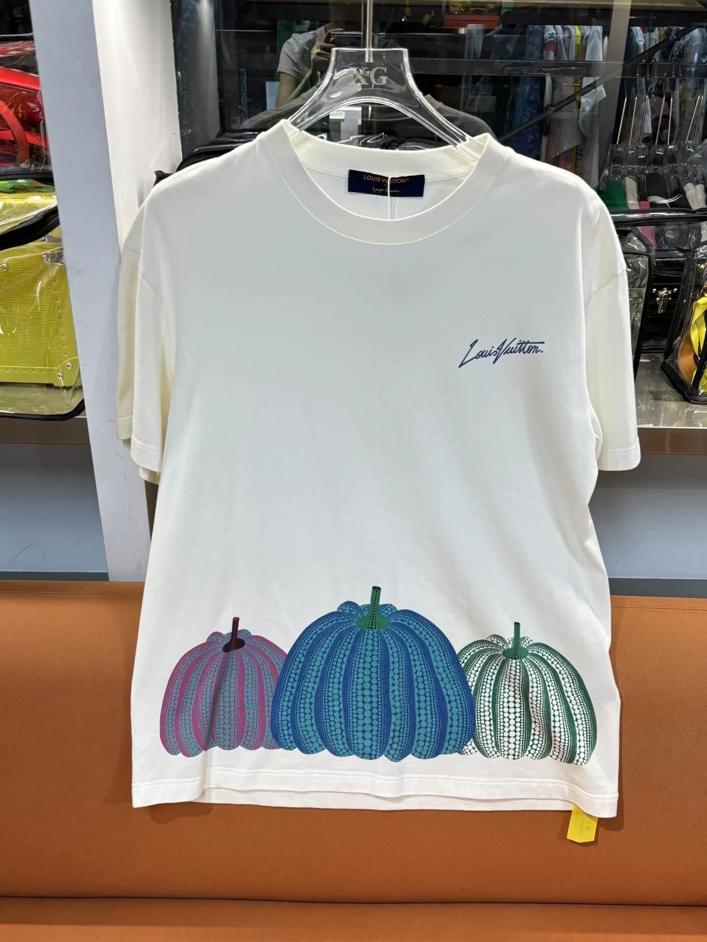 Louis Vuitton Louis Vuitton x Yayoi Kusama Pumpkin Print T-Shirt Size US M / EU 48-50 / 2 - 1 Thumbnail