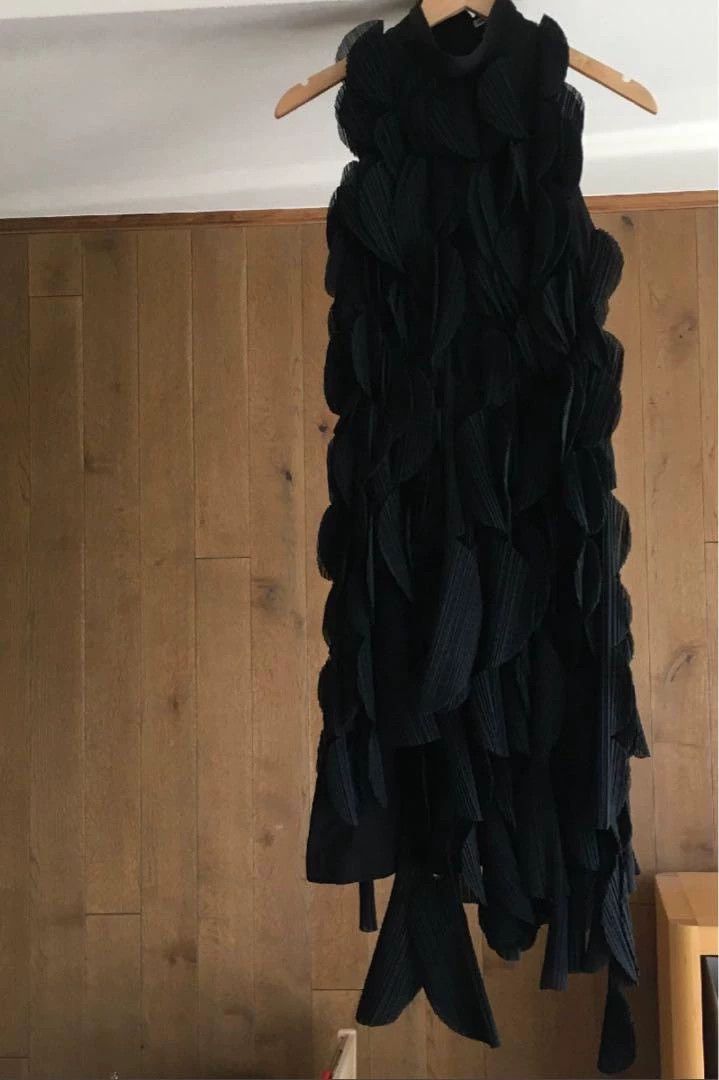 Issey Miyake Issey Miyake size:3 Black petal ribbon pleated heavy indus Size M / US 6-8 / IT 42-44 - 2 Thumbnail