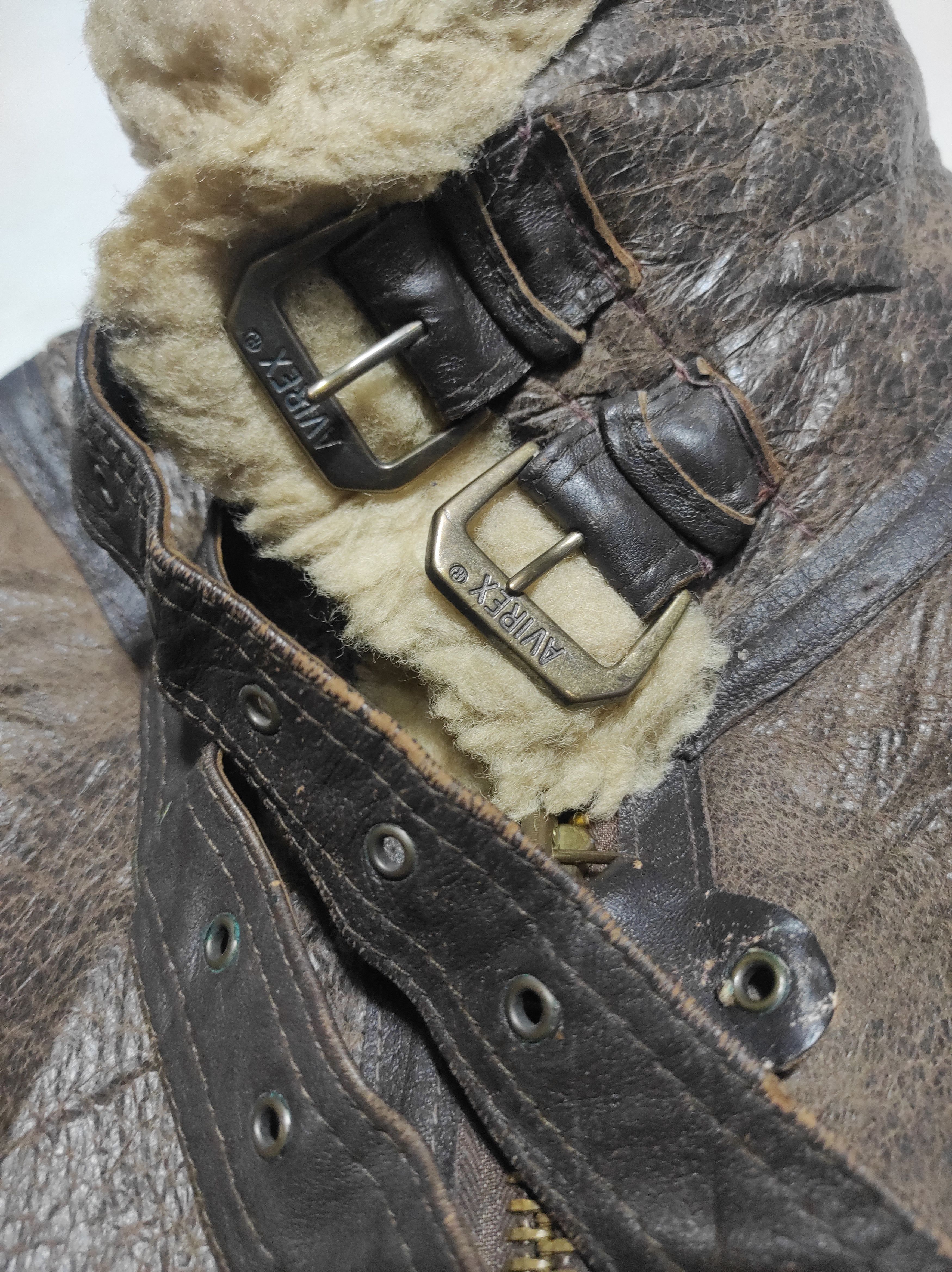 Beautiful AVIREX Type B-3 Flight Bomber Jacket