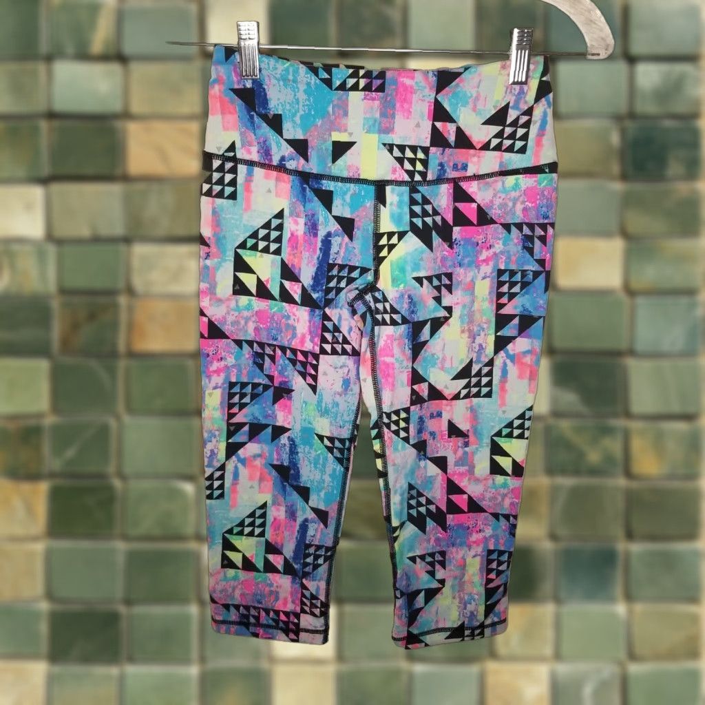 Victoria's Secret Victoria's Secret VSX Sport Multicolor Capri Leggings Womens XS Size 26" / US 2 / IT 38 - 1 Thumbnail