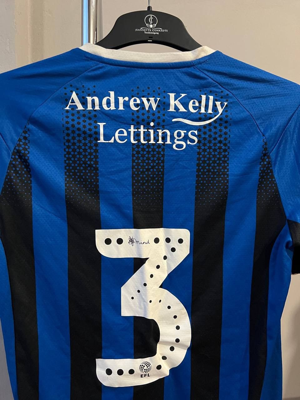 Errea 2018/19 ROCHDALE AFC #3 SPECIAL SOCCER FOOTBALL JERSEY SZ M Size US M / EU 48-50 / 2 - 13 Thumbnail