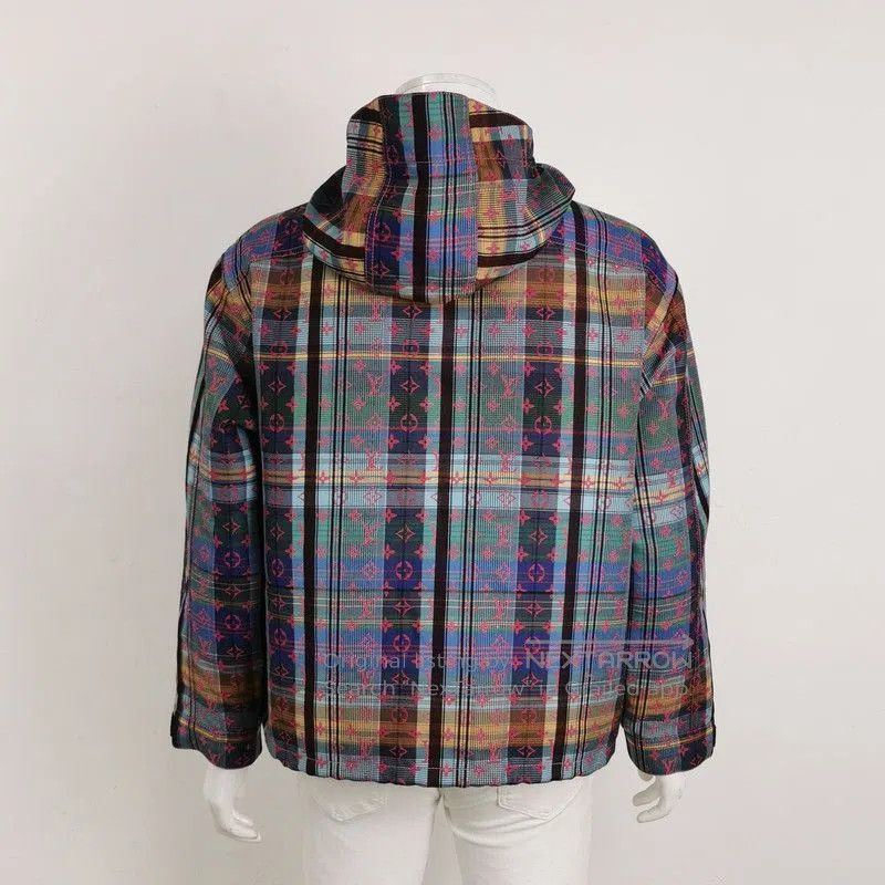 Louis Vuitton Louis Vuitton Colorful Logo Hooded Jacket Size 44. Size US L / EU 52-54 / 3 - 2 Thumbnail