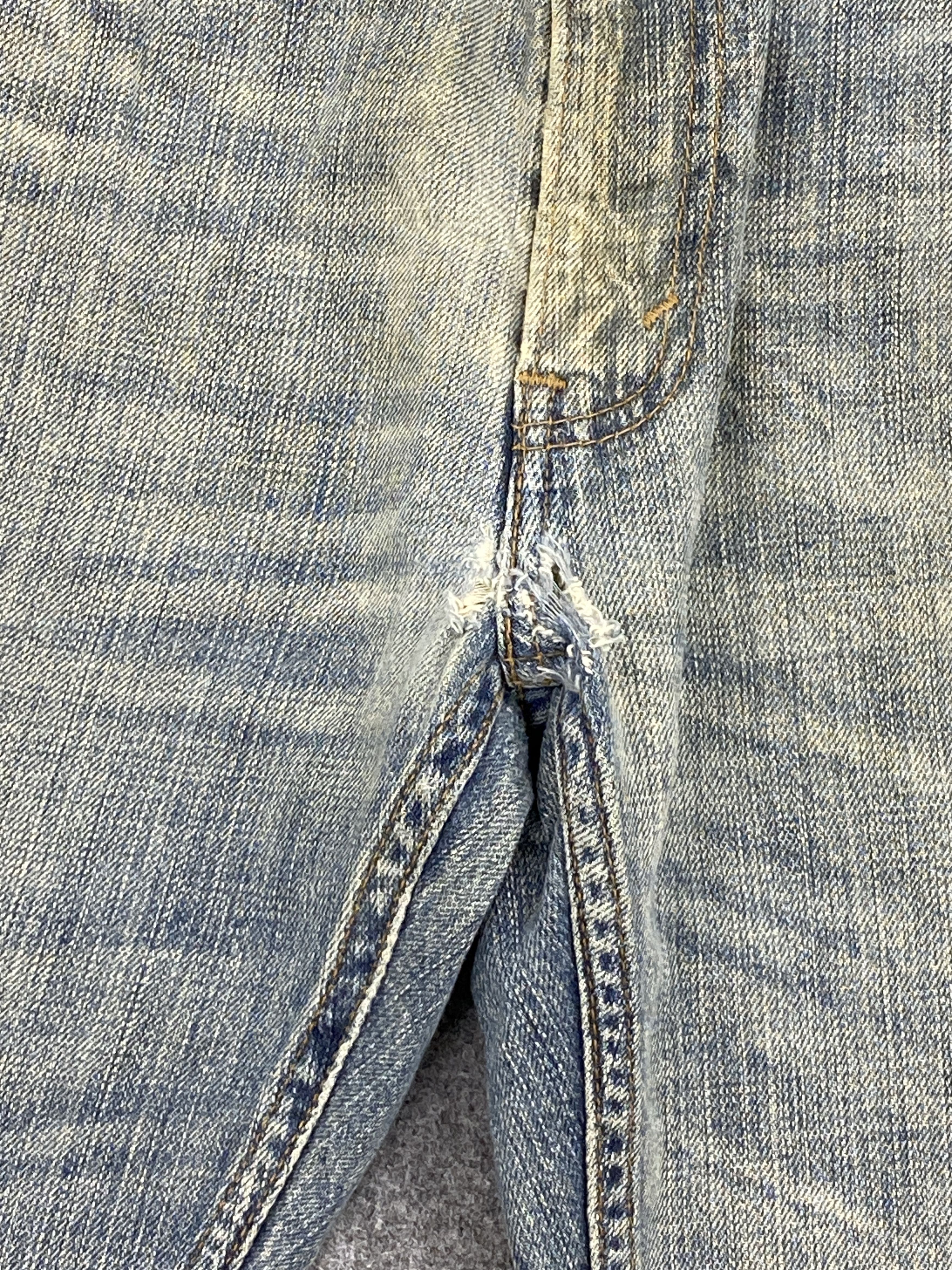 Levi's Faded Blue Vintage Levi's 559 Jeans DP2644 Size US 35 - 9 Thumbnail