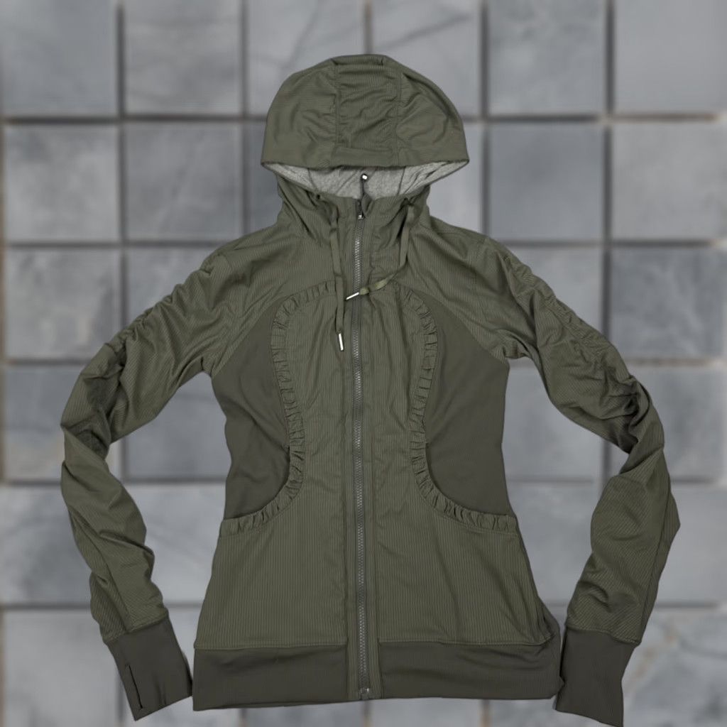 Lululemon Lululemon Jacket Womens 9 Green Dance Studio Reversible Hoodie Train Running Gym Shirt Size S / US 4 / IT 40 - 1 Thumbnail