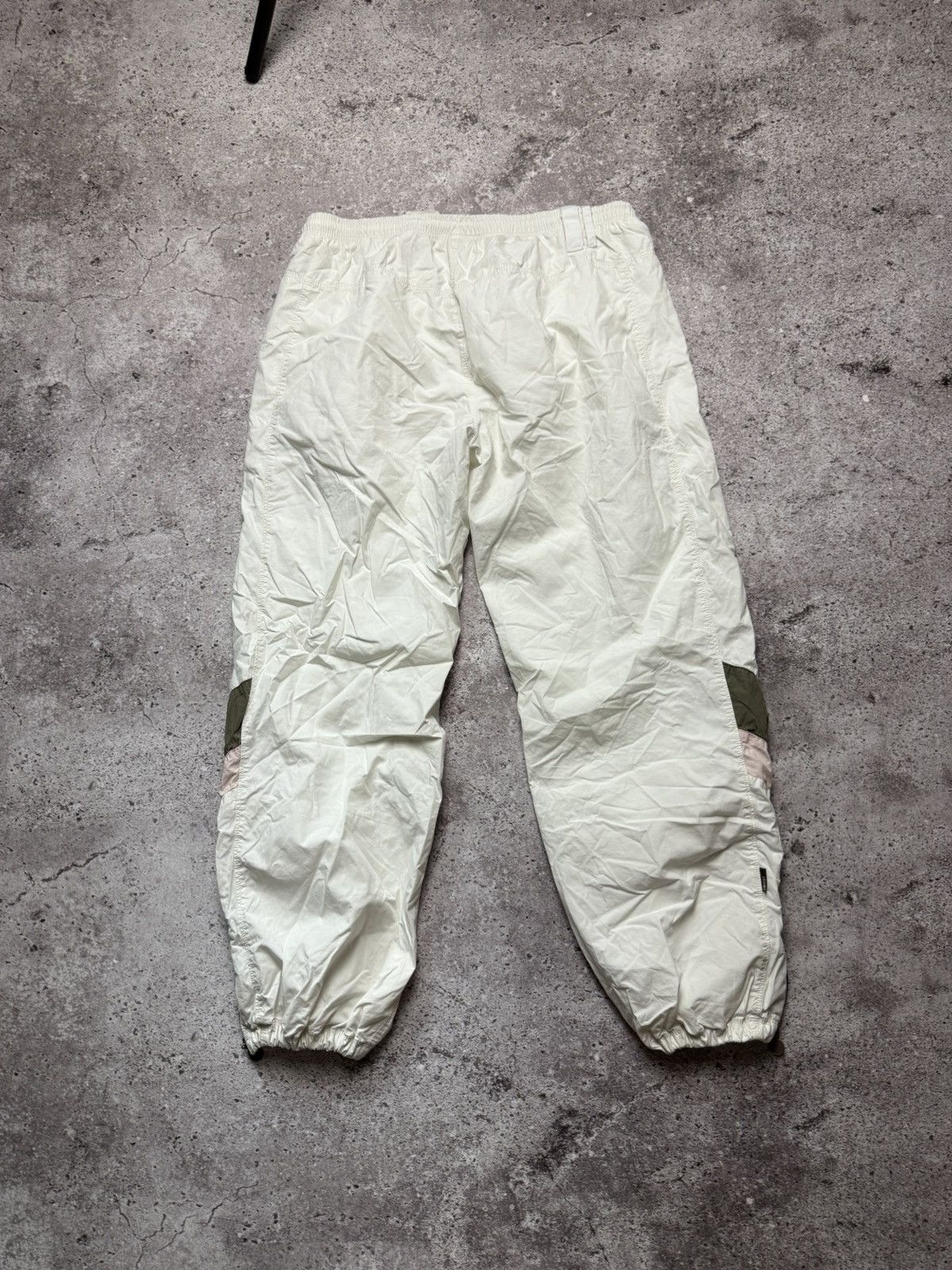 Nike Vintage Nike Nylon Sweatpants 90s Y2K Size US 30 / EU 46 - 4 Thumbnail