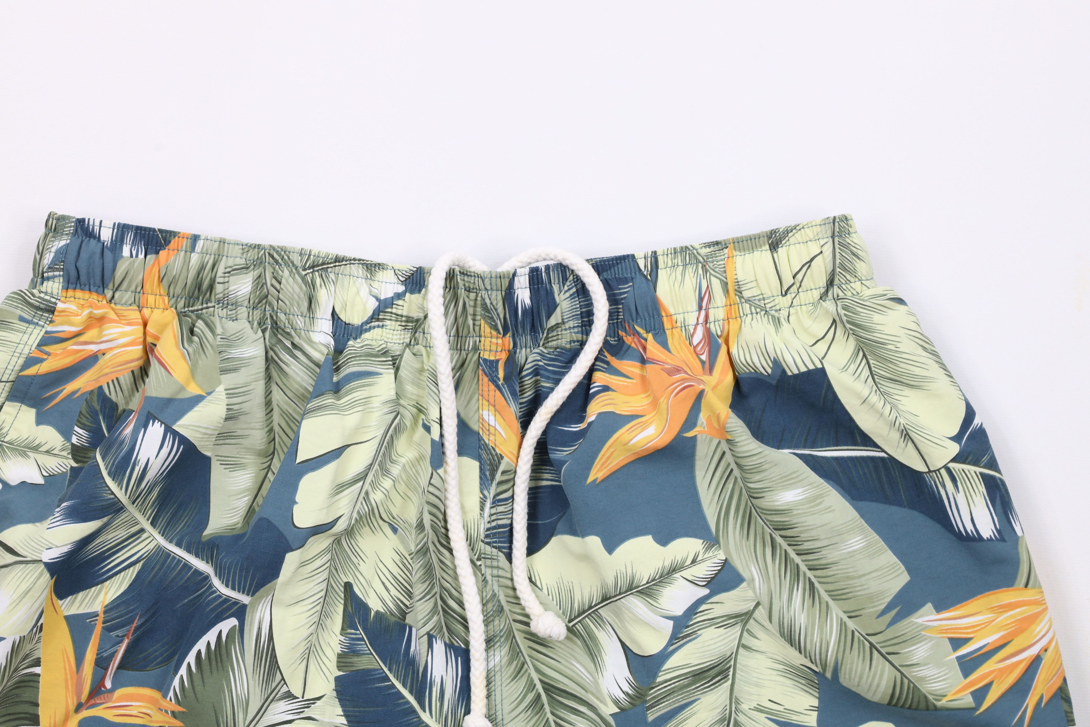 Tommy Bahama × Vintage Tommy Bahama Relax Spell Out Lined Palm Leaves Lined Shorts Size US 34 / EU 50 - 2 Thumbnail