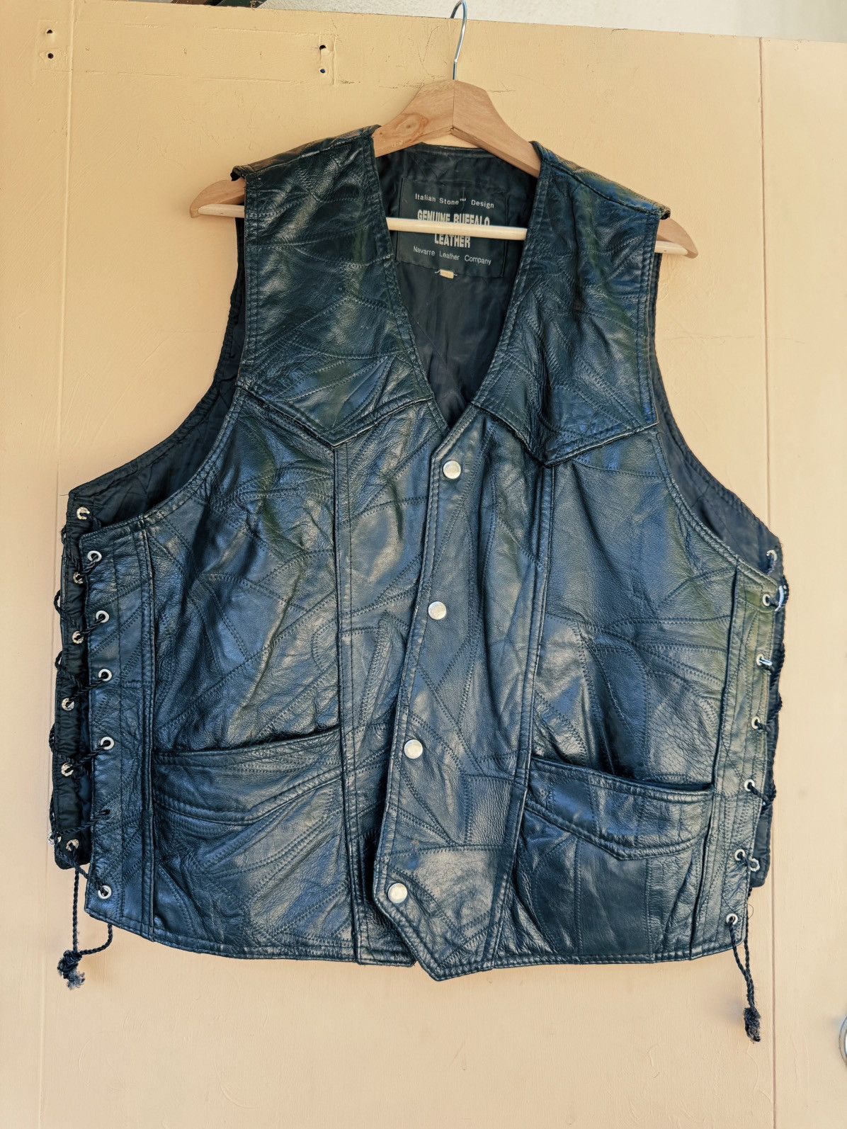 Other 90s Buffalo Leather Motorcycle Vest Size US XXL / EU 58 / 5 - 1 Thumbnail