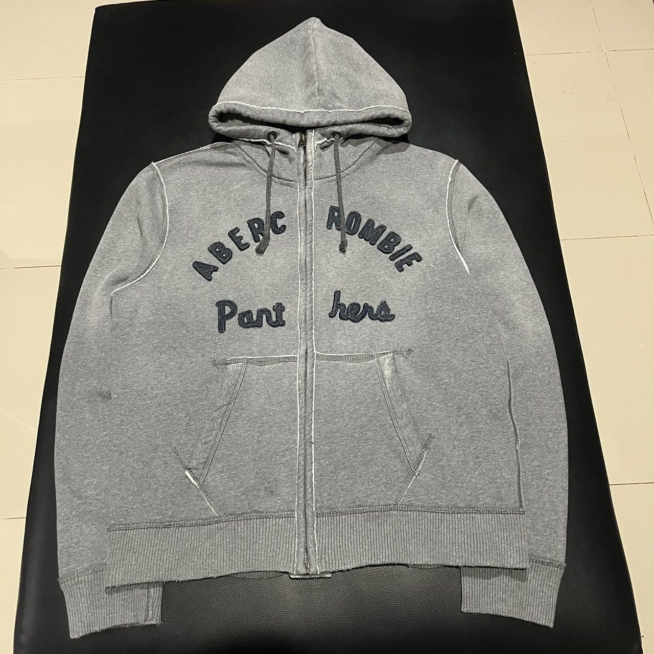 Abercrombie & Fitch Vintage Abercrombie & Fitch Hoodie Size US XL / EU 56 / 4 - 1 Thumbnail