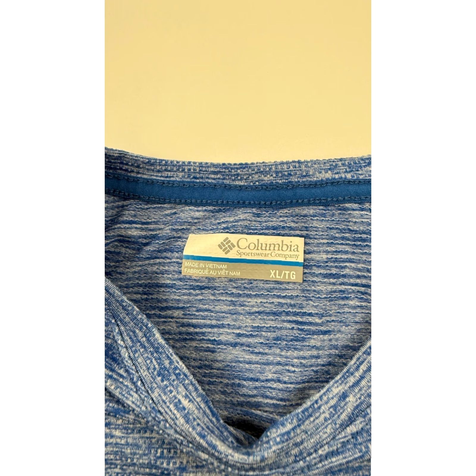 Vintage COLUMBIA Men's XL Blue Short Sleeve Crew Neck Pullover Activewear Shirt Outdoor Size US XL / EU 56 / 4 - 3 Thumbnail