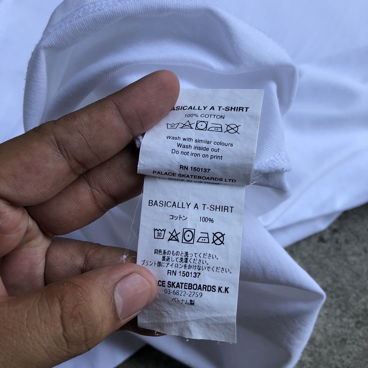 Palace Palace Basically A T-Shirt White Tee Size US L / EU 52-54 / 3 - 11 Thumbnail
