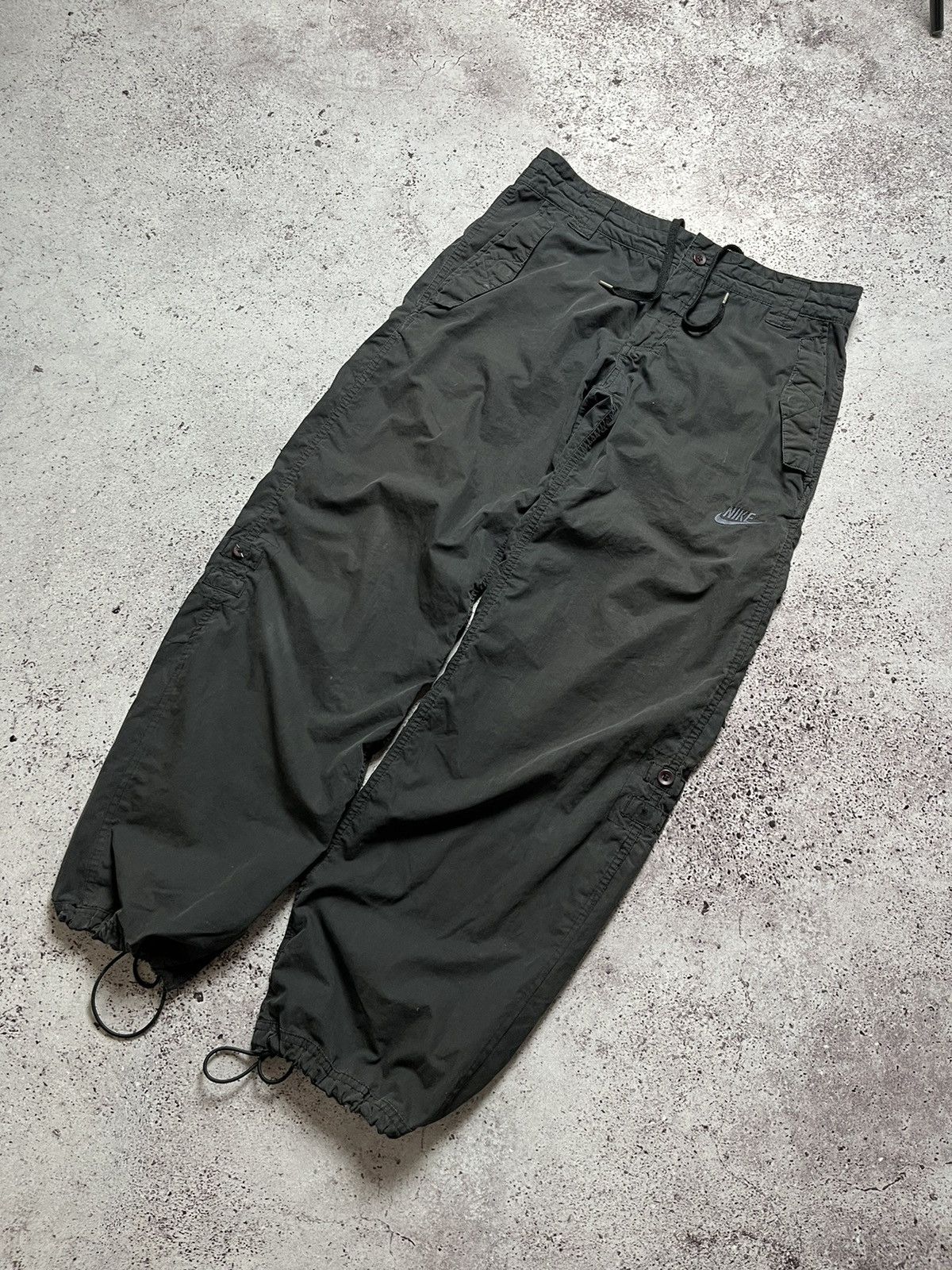 Nike × Vintage 🏔️Vintage Nike Track Cargo Pants Nylon Drill Y2K style Swoosh Size US 32 / EU 48 - 1 Thumbnail