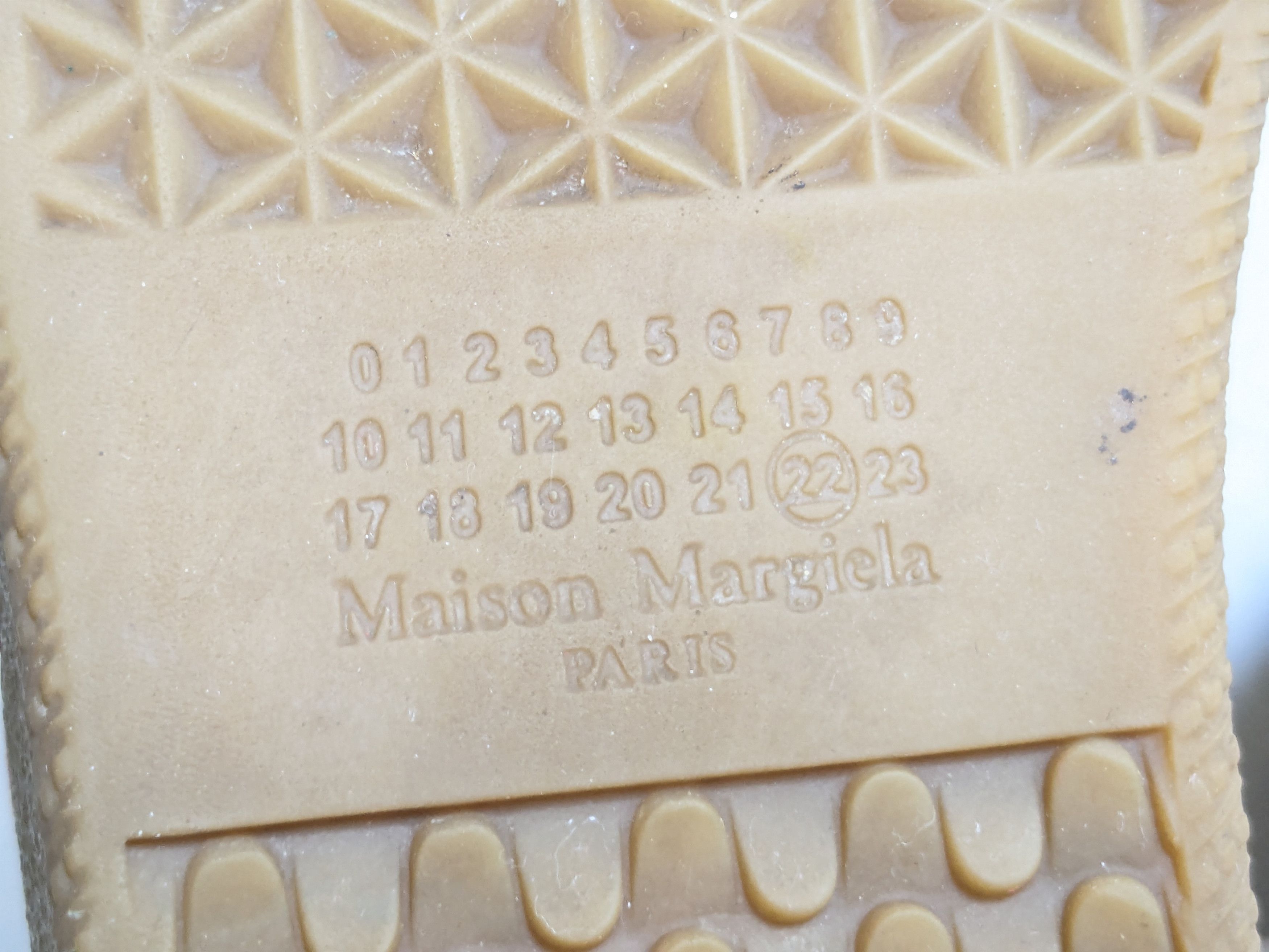 Maison Margiela Maison Margiela Replica GAT Red Paint Splatter 9 42 High Top Size US 9 / EU 42 - 16 Thumbnail