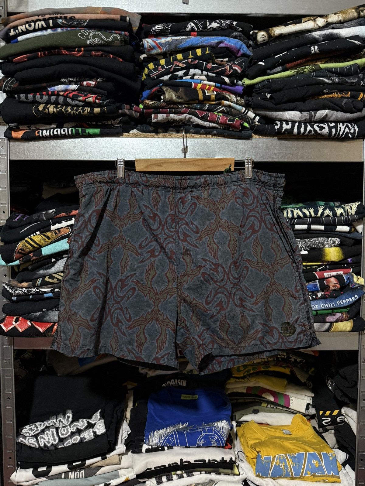 O'Neill Vintage 90’s O’Neill Crazy Fire Art Surfing Summer Shorts Size US 36 / EU 52 - 1 Thumbnail