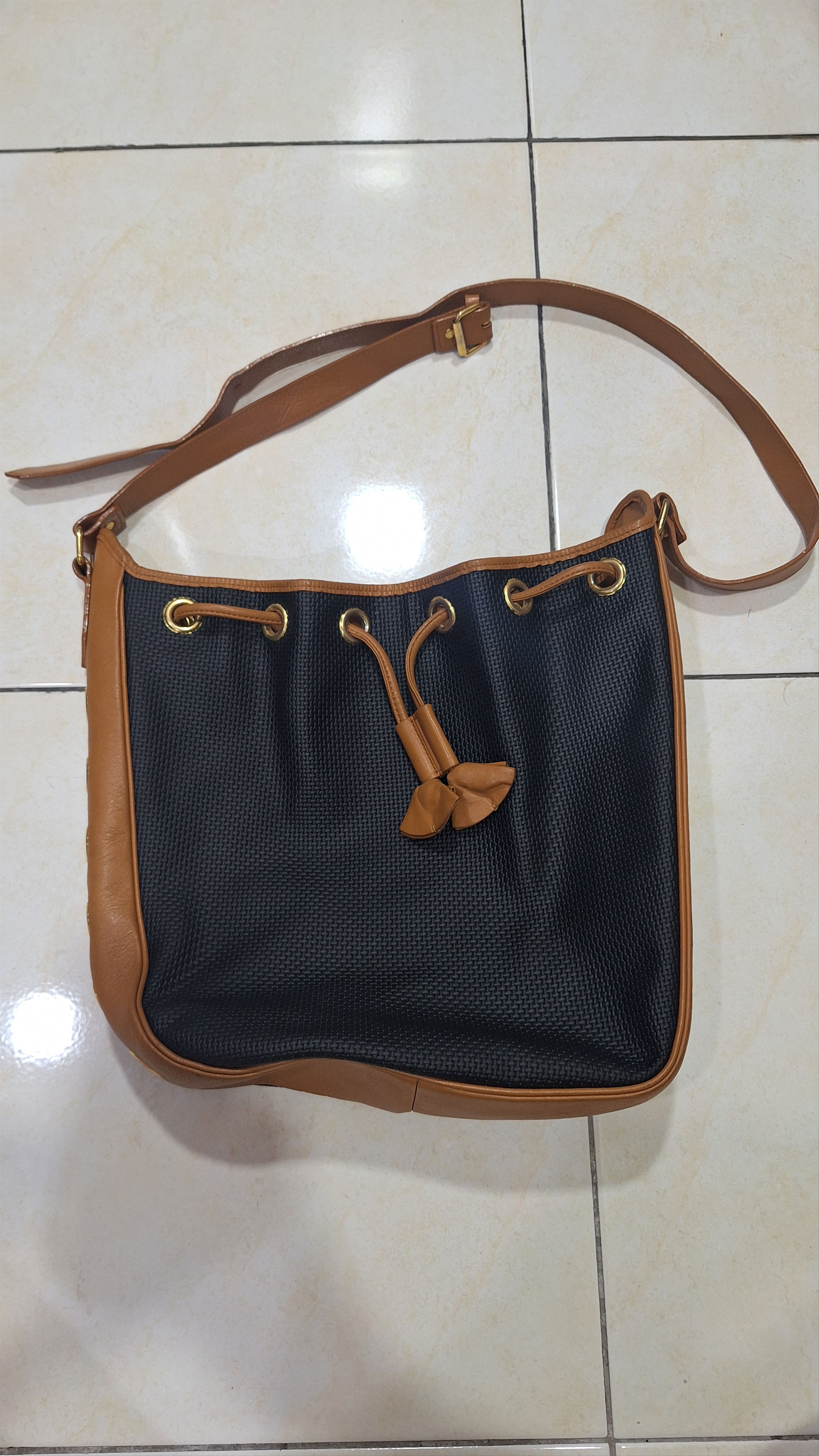 Yves Saint Laurent New Old Stock Saint Laurent YSL Black Drawstring Shoulder Size ONE SIZE - 1 Thumbnail