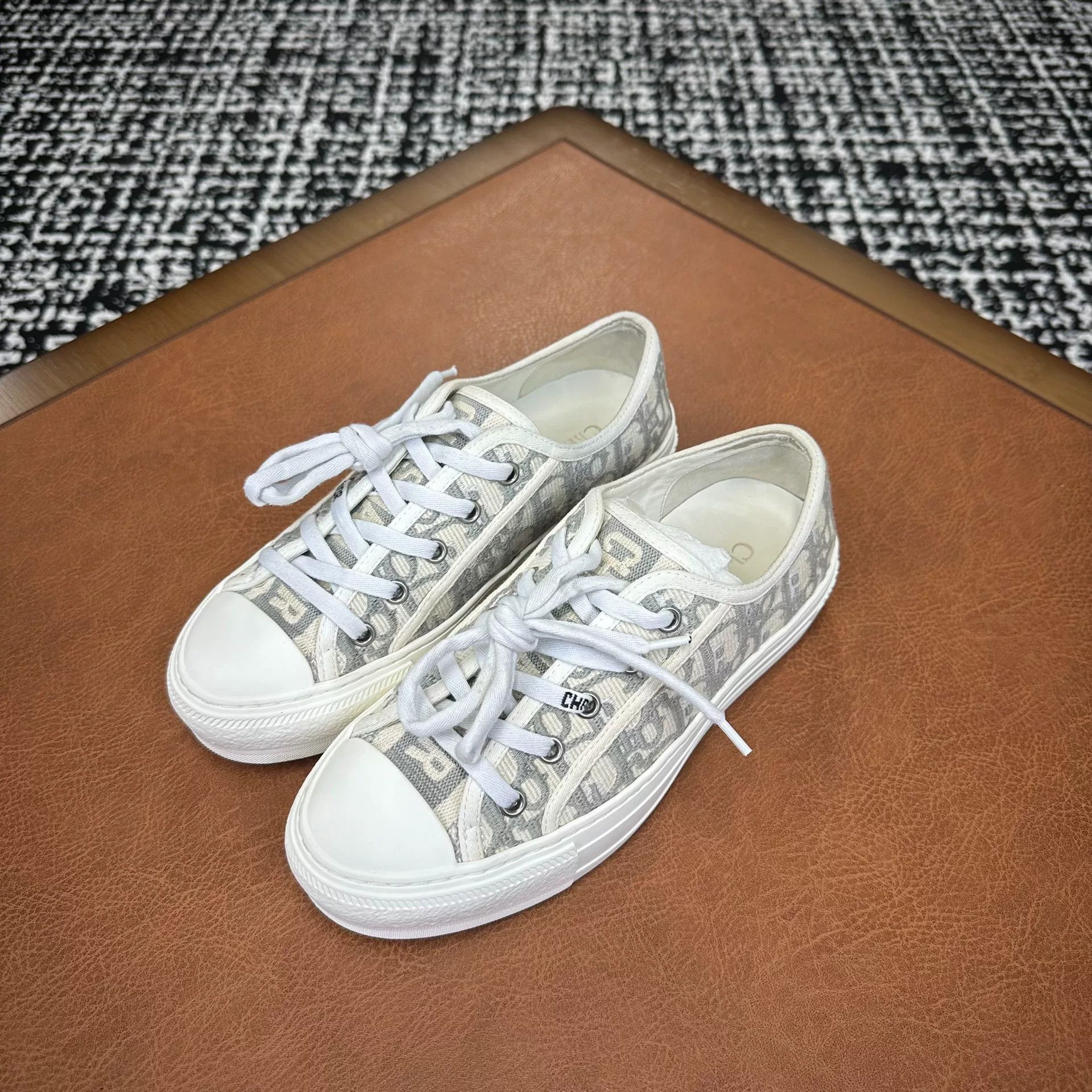 Dior Dior Gray Lowtop Sneakers it_36 Women Size US 6 / IT 36 - 1 Thumbnail