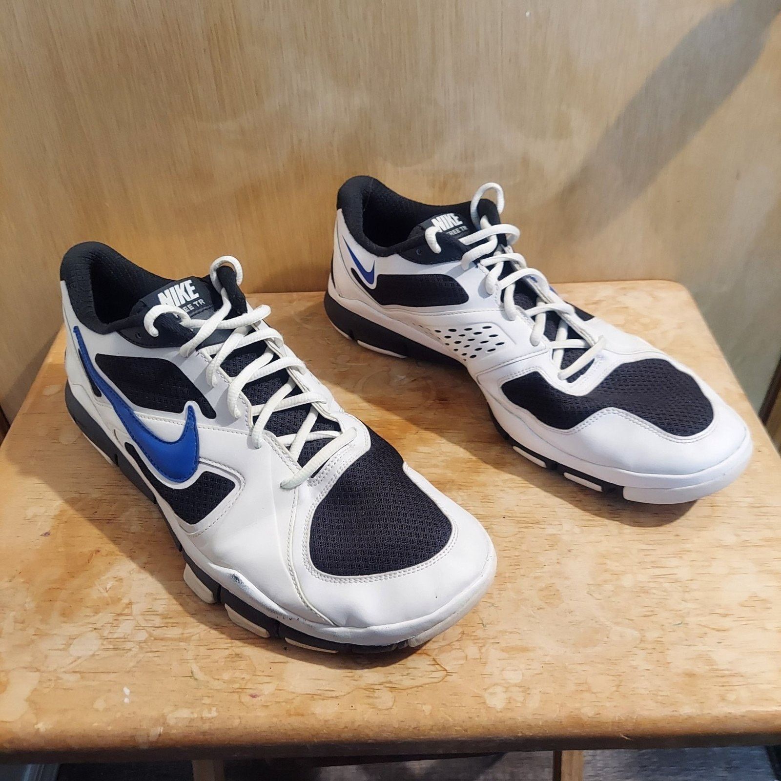 Nike Nike Free TR Men's US 13 Royal Blue Logo Running Shoes EUC Size US 13 / EU 46 - 2 Thumbnail