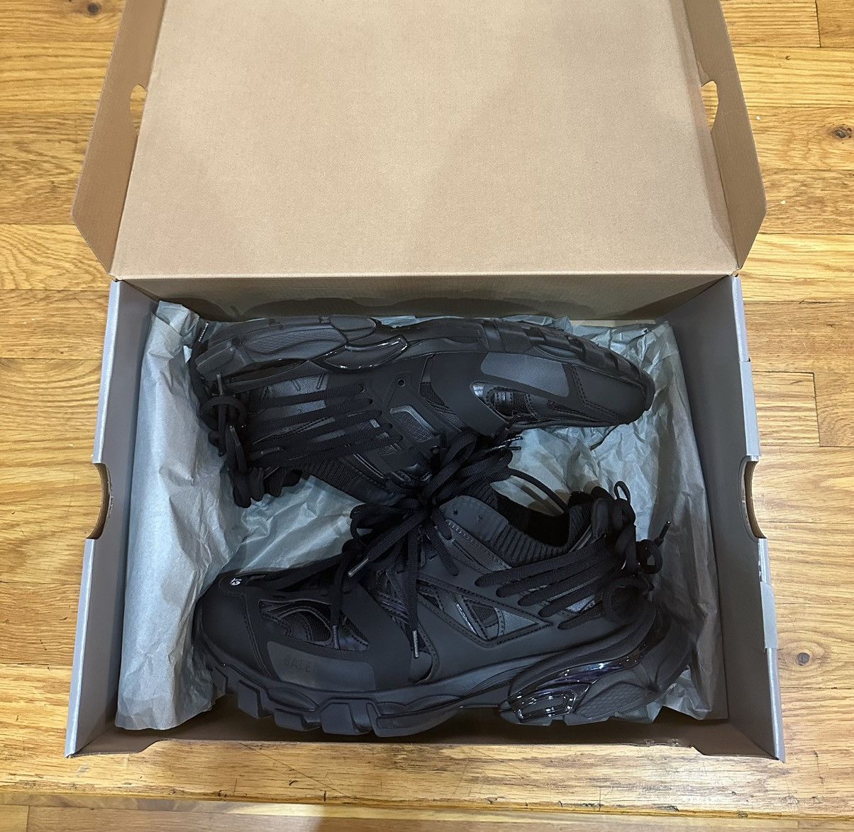 Balenciaga Mens Track Sneaker Black