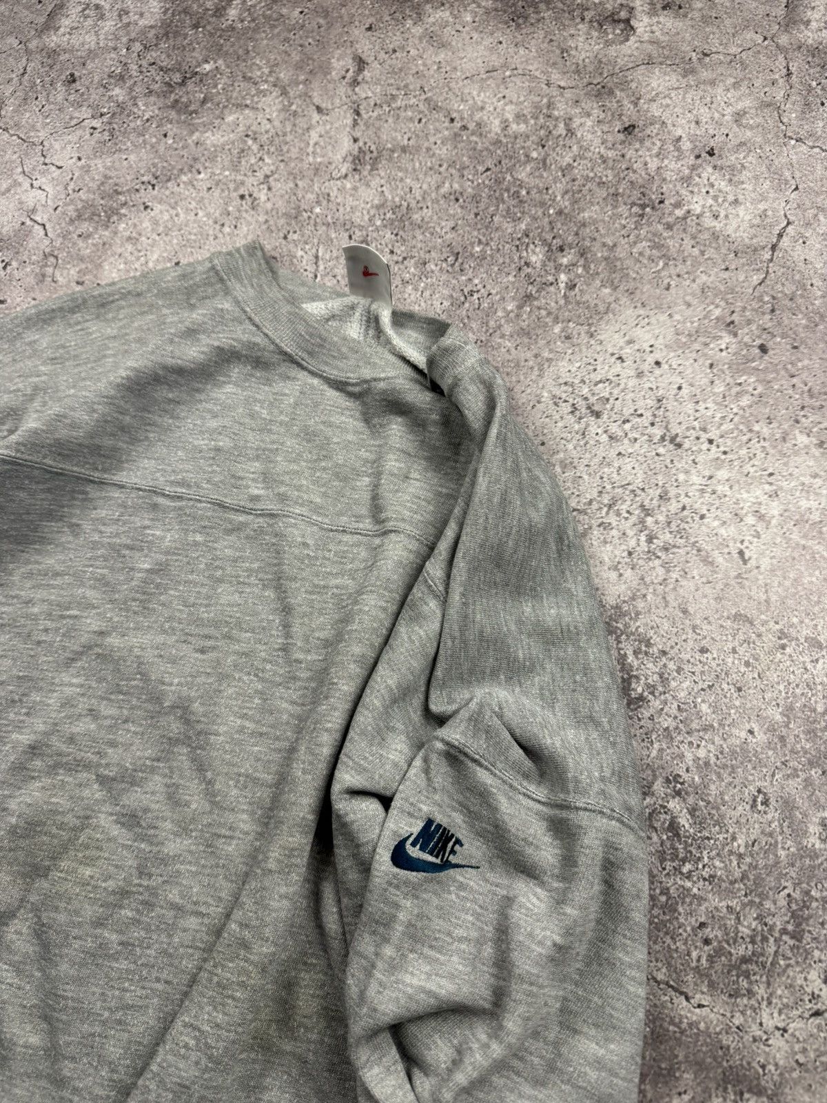Nike Vintage Nike Swoosh Boxy Sweatshirt Distressed Y2K Rare L Size US M / EU 48-50 / 2 - 8 Thumbnail