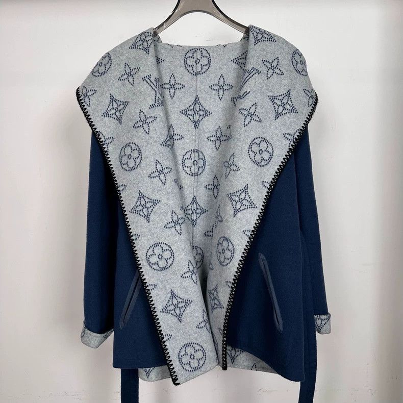 Louis Vuitton Louis Vuitton Reversible bathrobe big old flower coat Size XS / US 0-2 / IT 36-38 - 1 Thumbnail