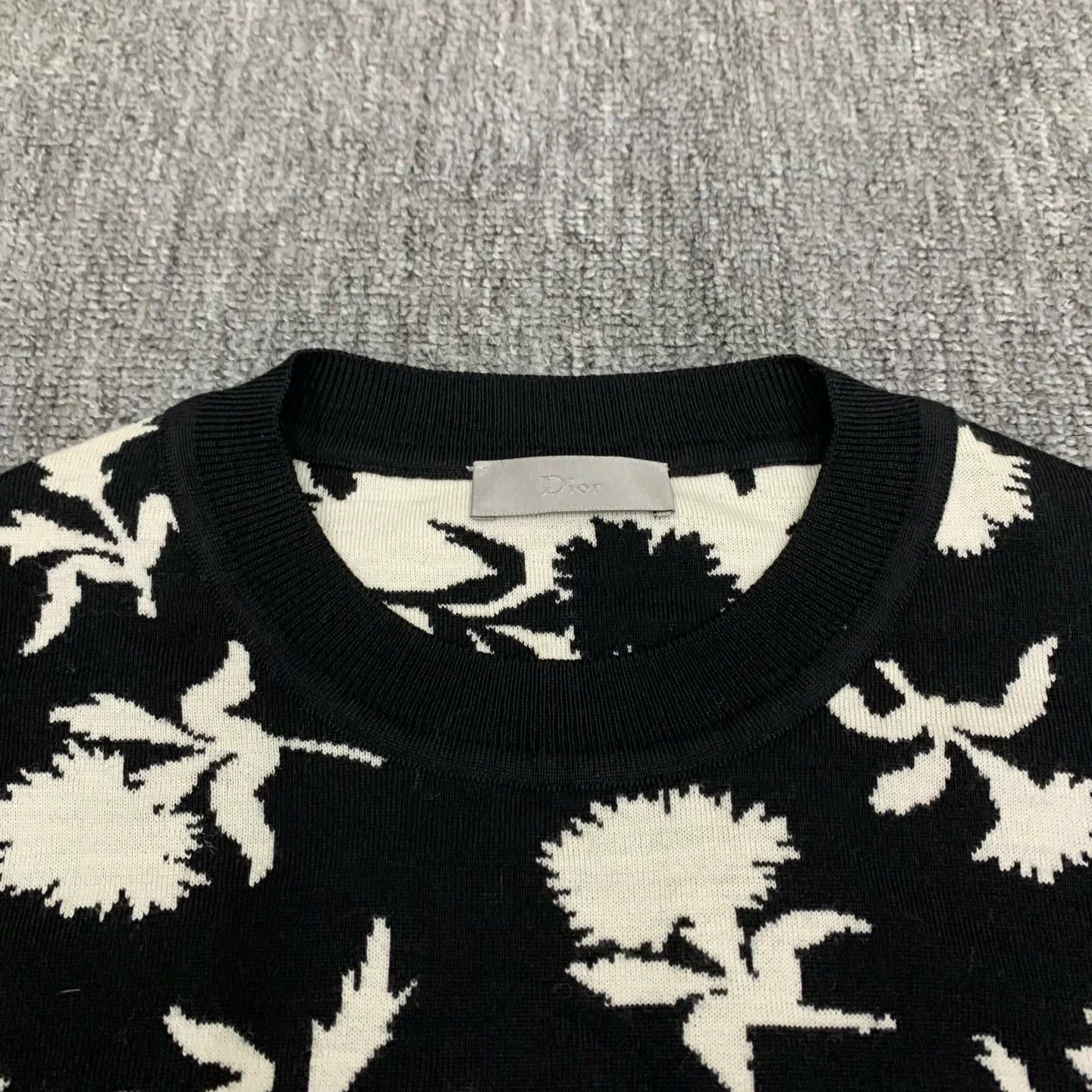 Dior Dior Black Camellia Wool Knit Sweater Size XS / US 0-2 / IT 36-38 - 3 Thumbnail