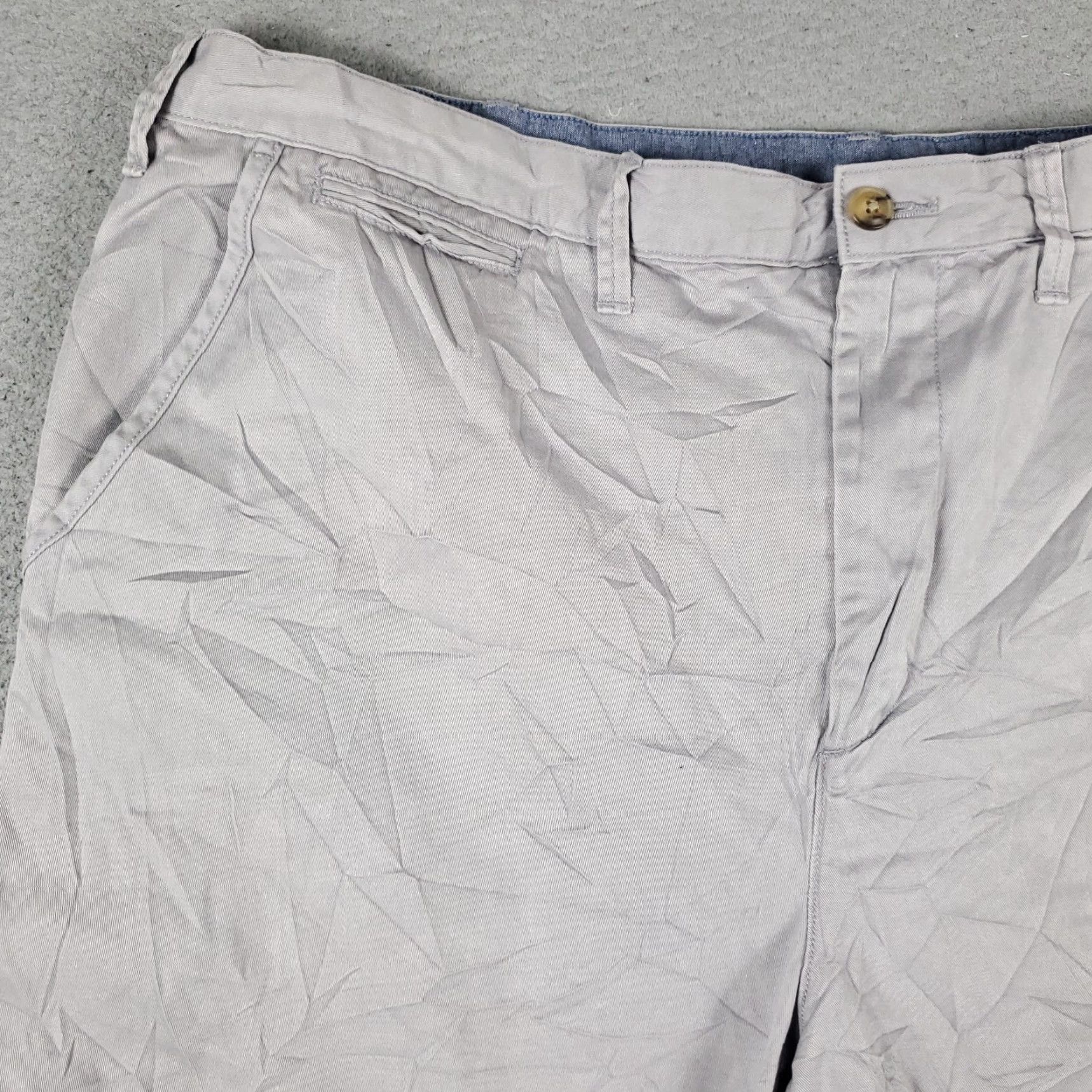 Ralph Lauren VINTAGE Ralph Lauren Shorts Men Size 40 Gray Casual Flat Front Chino Size US 40 / EU 56 - 2 Thumbnail