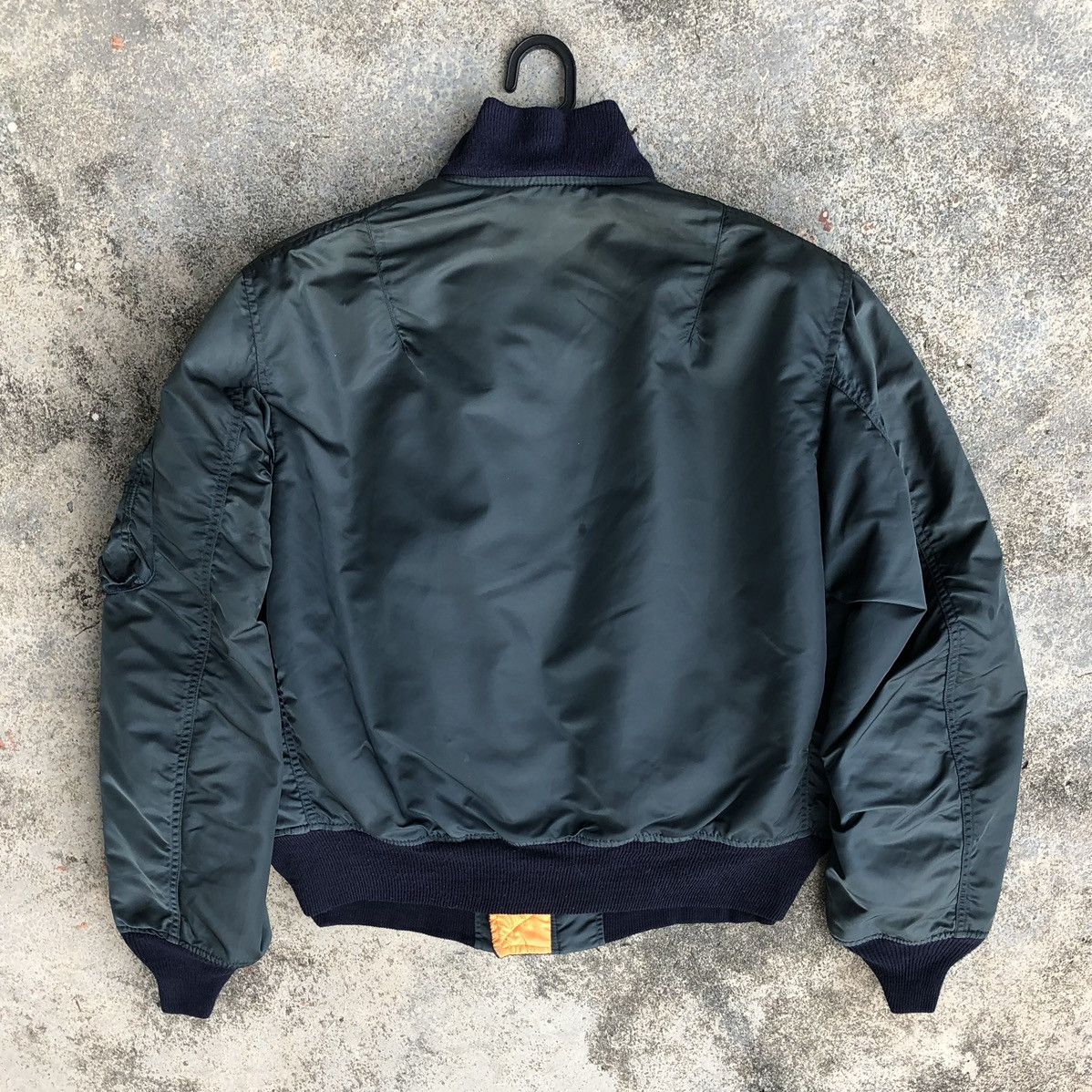 Vintage Vintage Flyers Intermediate Ma-1 Bomber Jacket Made in USA🇺🇸 Size US M / EU 48-50 / 2 - 4 Thumbnail