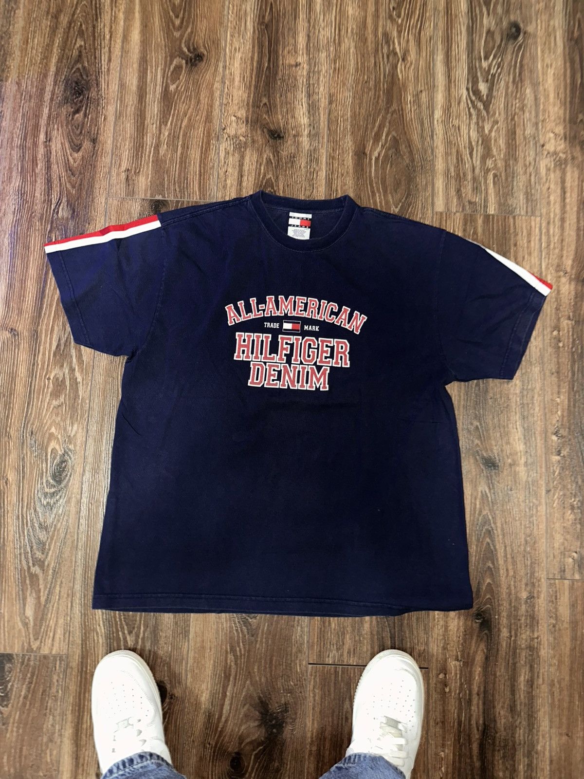 Tommy Hilfiger Vintage Tommy Hilfiger Tee Size US L / EU 52-54 / 3 - 1 Thumbnail