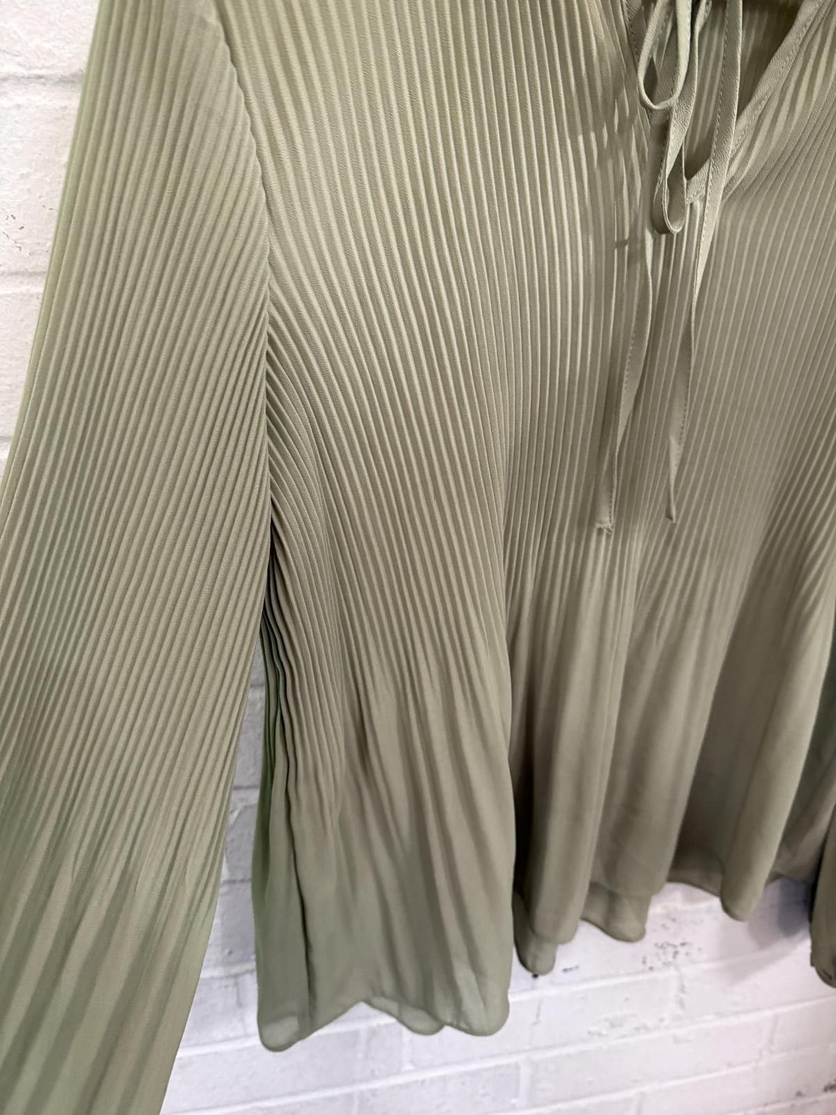 Warehouse Warehouse Olive Green Pleated Long Sleeve Top - Size 12 Size XL / US 12-14 / IT 48-50 - 4 Thumbnail