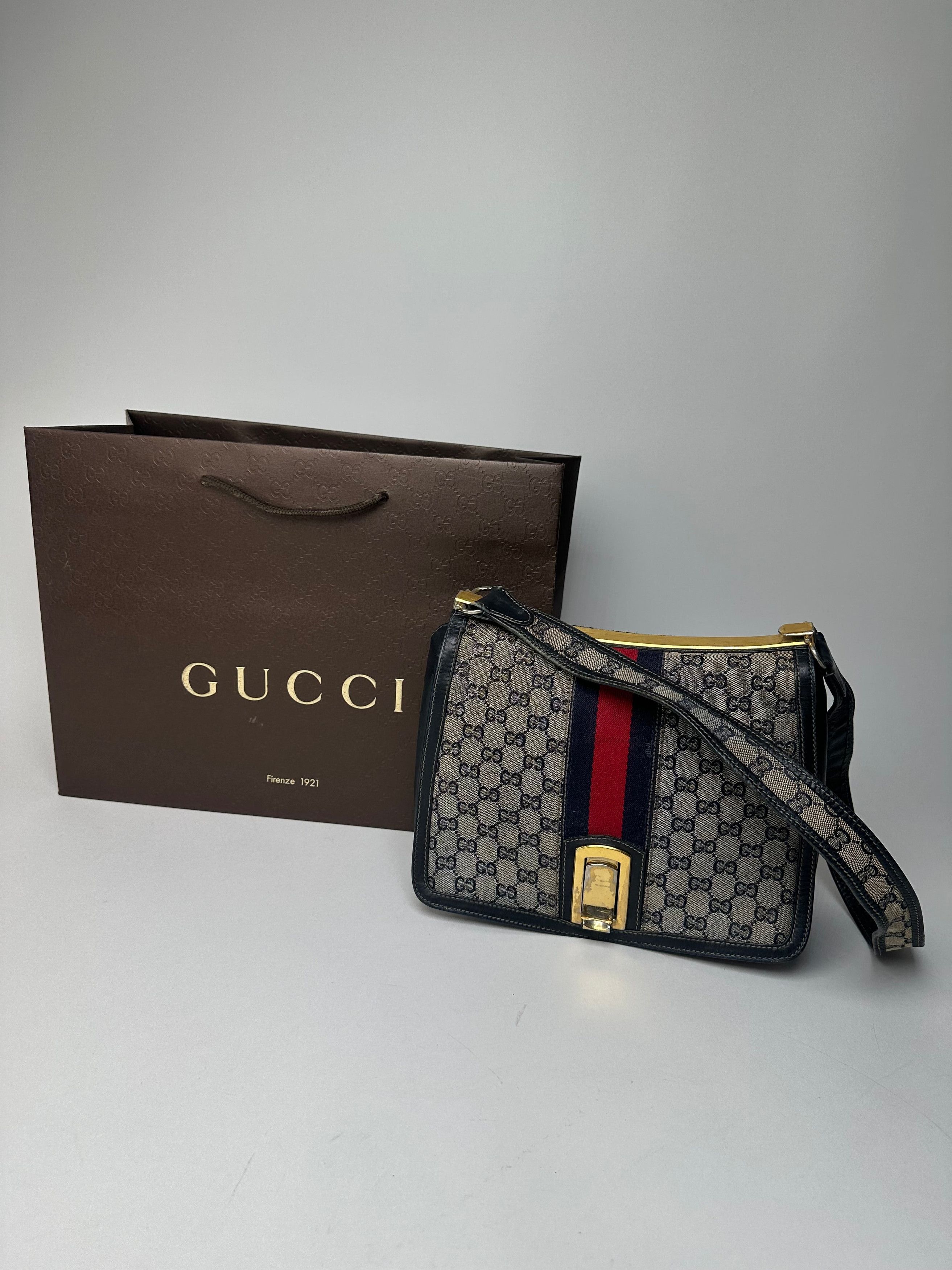 Gucci Vintage 80s Monogram Shoulder Bag Navy Grey Size ONE SIZE - 1 Thumbnail