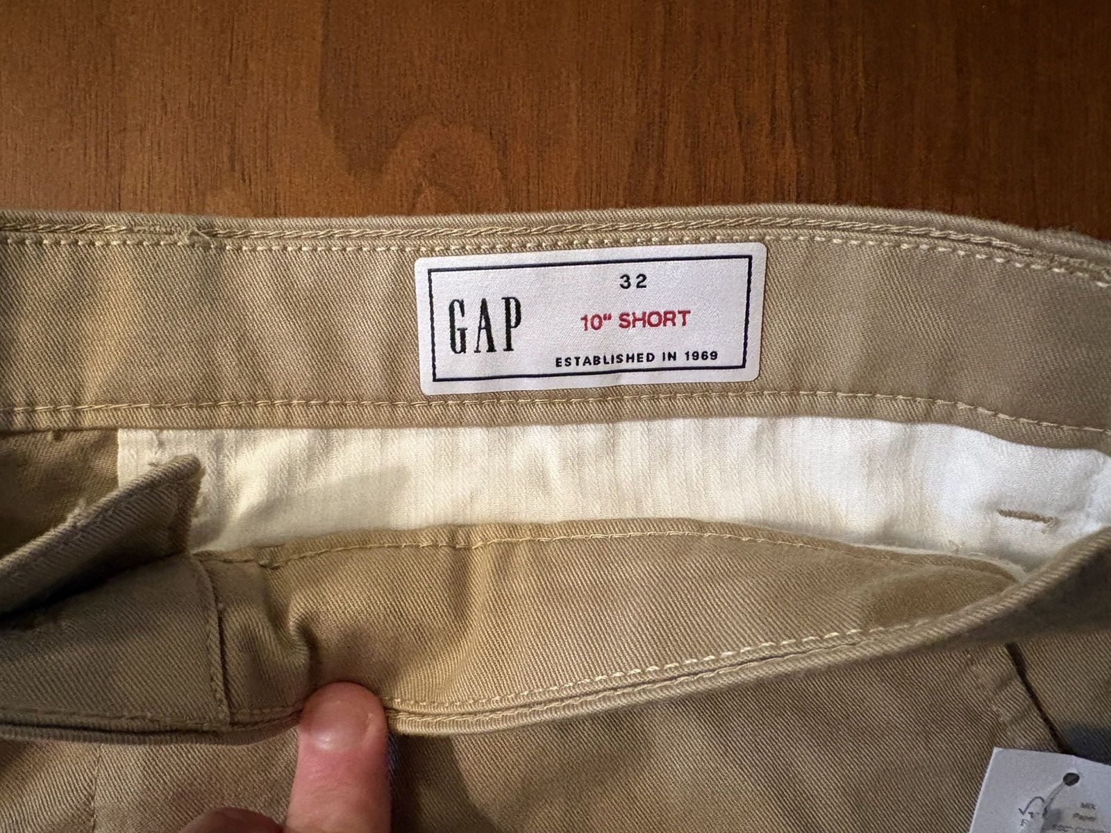 Gap Gap chino shorts new with tags Size US 32 / EU 48 - 3 Thumbnail
